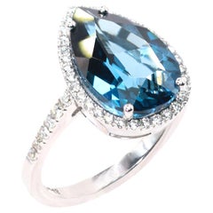 Georgios Collections Anello in oro bianco 18 carati con pera e topazio blu e diamanti