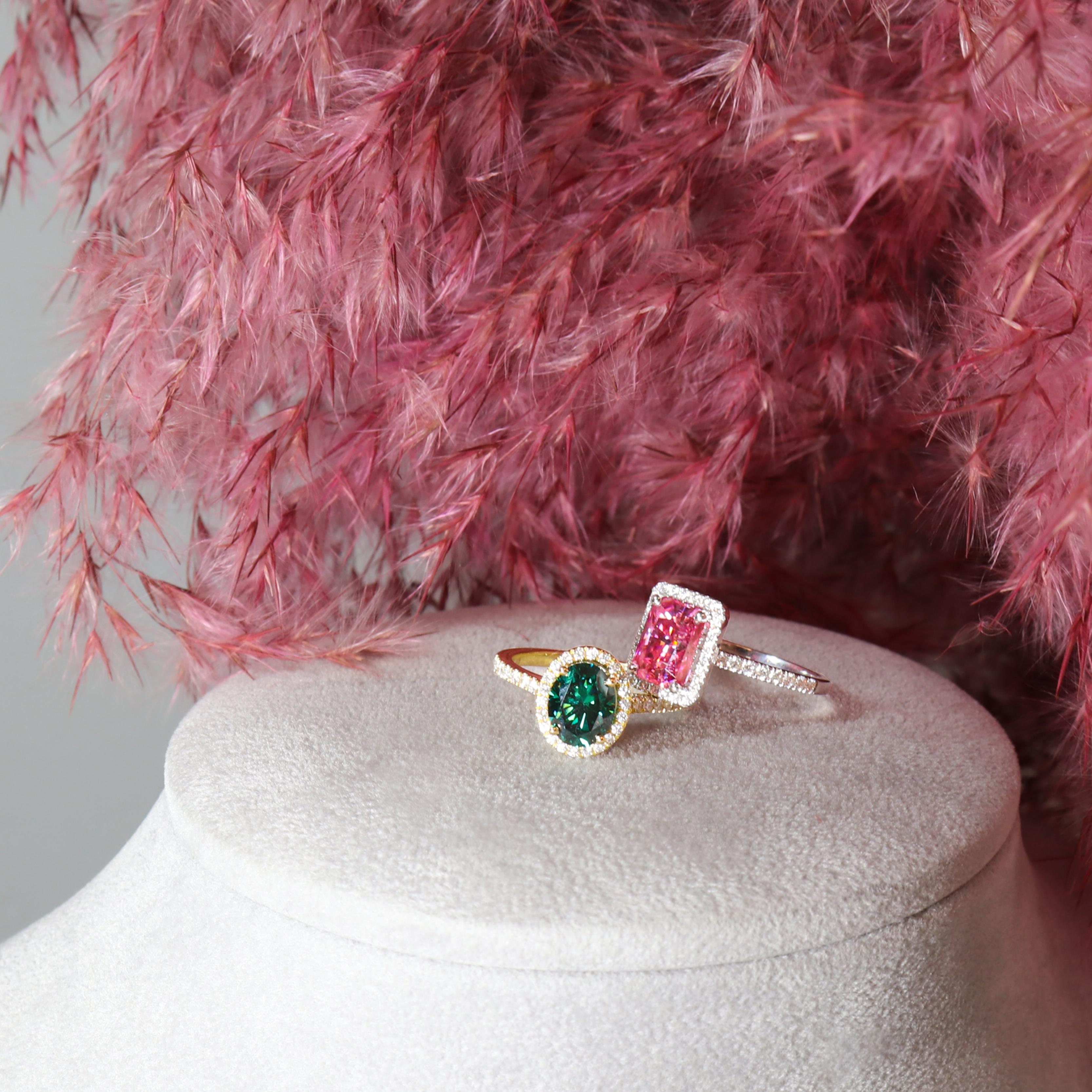 Georgios Collections, bague en or blanc 18 carats avec Moissanite rose et diamants Pour femmes en vente