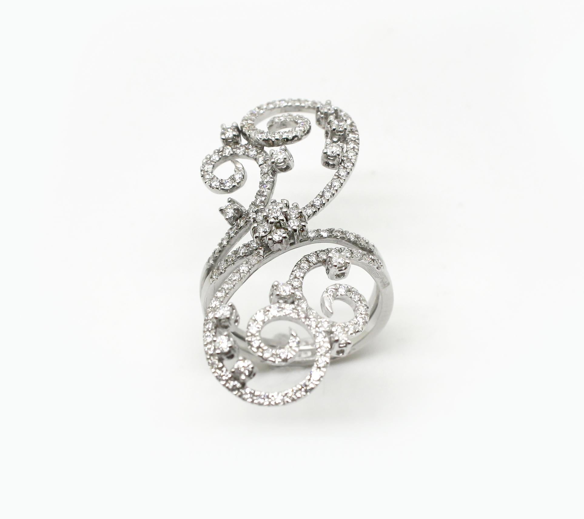 Contemporain Georgios Collections Bague spirale en or blanc 18 carats avec diamants blancs taille ronde en vente