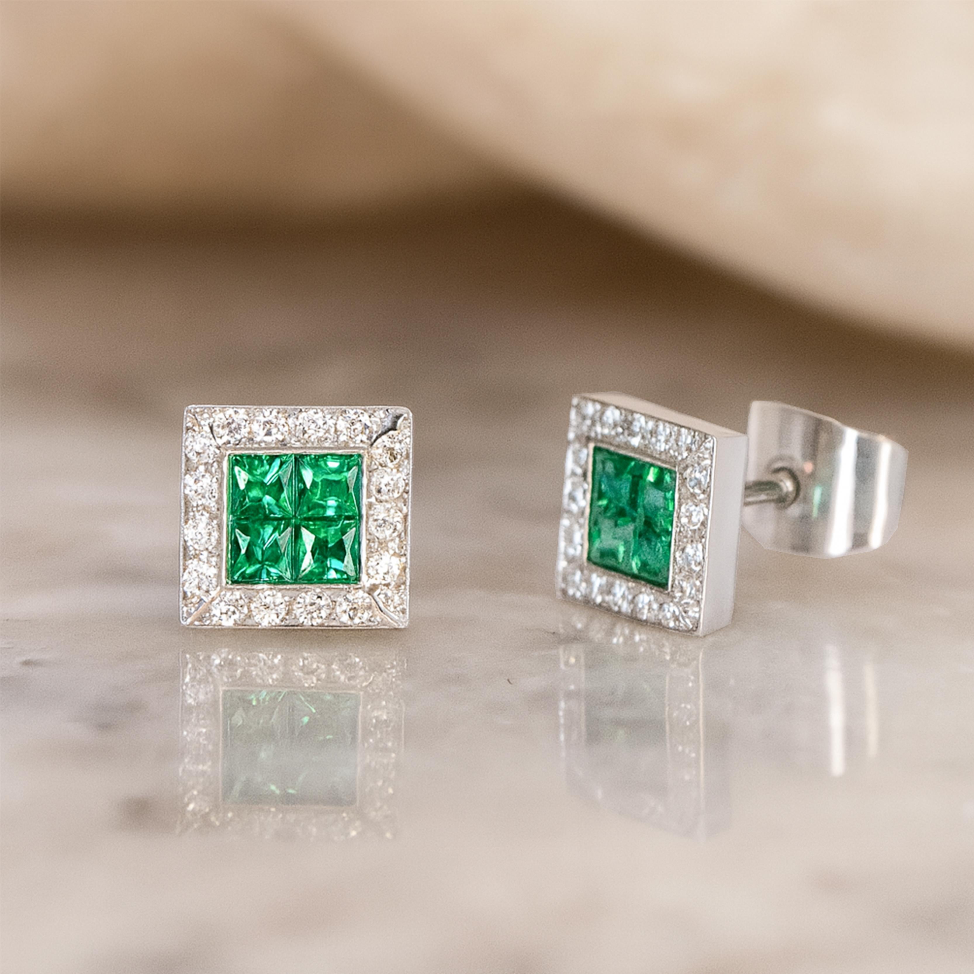 Moderne Georgios Collections Boucles d'oreilles en or blanc 18 carats avec émeraudes carrées et diamants en vente