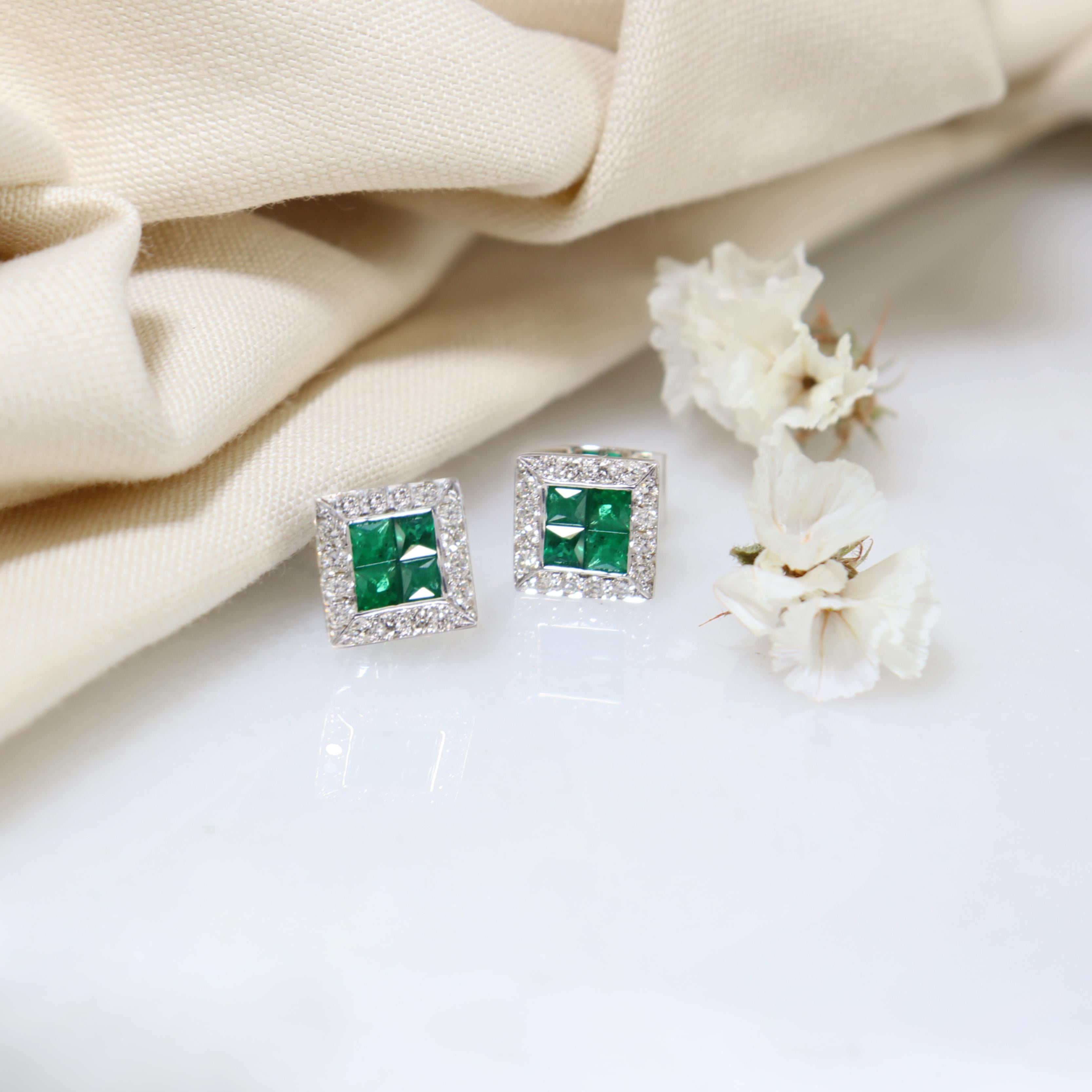 Georgios Collections Boucles d'oreilles en or blanc 18 carats avec émeraudes carrées et diamants Neuf - En vente à Astoria, NY