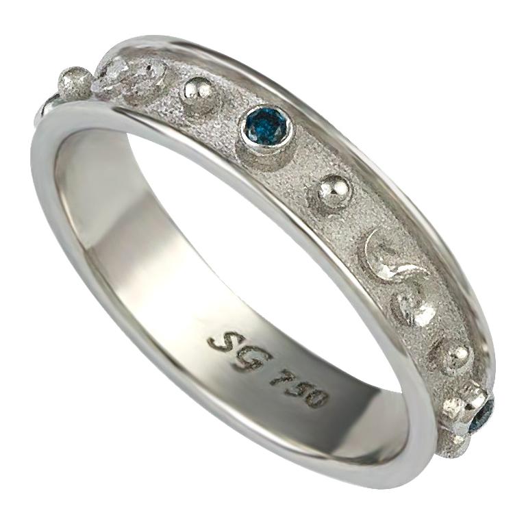 Colecciones Georgios Anillo de Granulación con Banda Delgada de Diamantes Azules en Oro Blanco de 18 Kilates