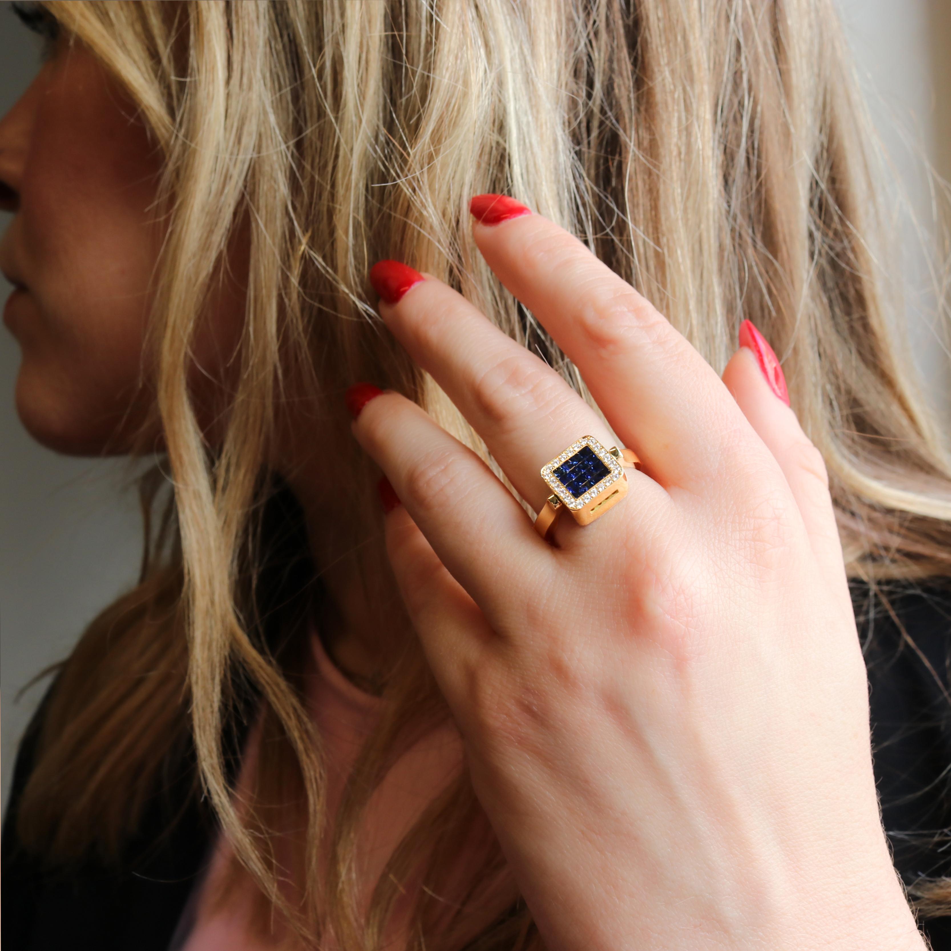 Georgios Collections 18 Karat Yellow Double Face Ring with Rubies and Sapphires in vendita 5