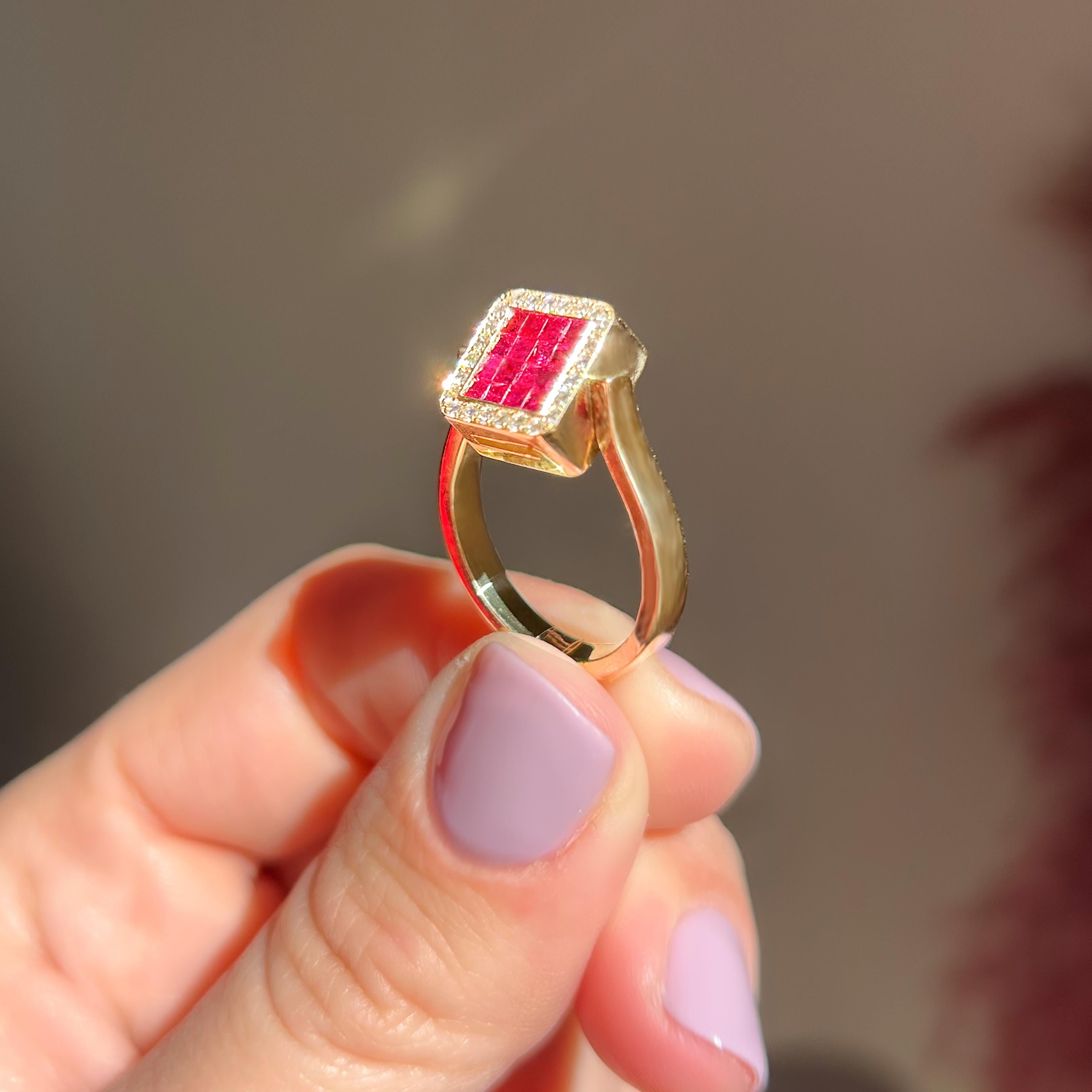 Georgios Collections 18 Karat Yellow Double Face Ring with Rubies and Sapphires in vendita 1