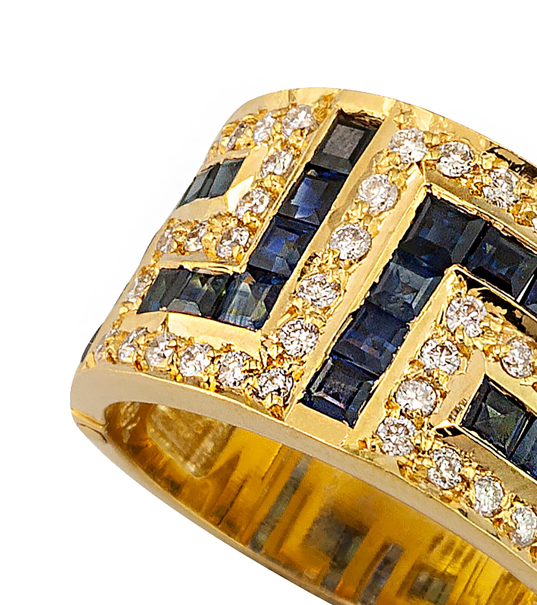 Women's or Men's Georgios Collections 18 Karat Yellow Gold Black White Diamonds Sapphire Key Ring For Sale