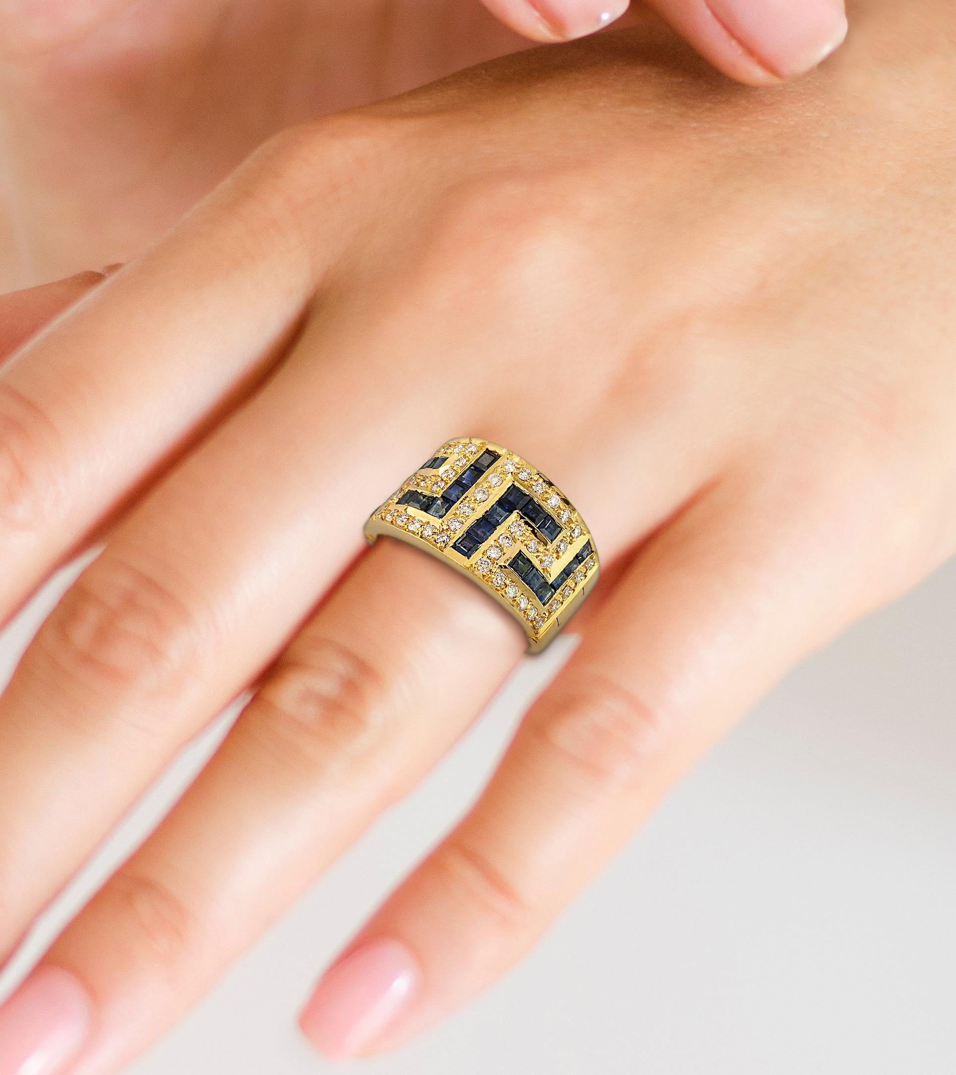 Georgios Collections Bague clé en or jaune 18 carats avec diamants noirs et blancs et saphirs en vente 2