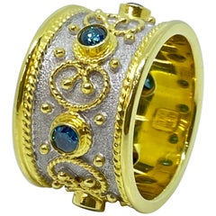 Georgios Collections Bague jonc large bicolore en or jaune 18 carats et diamants bleus