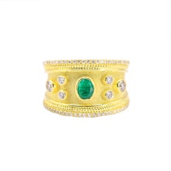 Collections Georgios en or jaune 18 carats  Bague byzantine émeraude et diamants