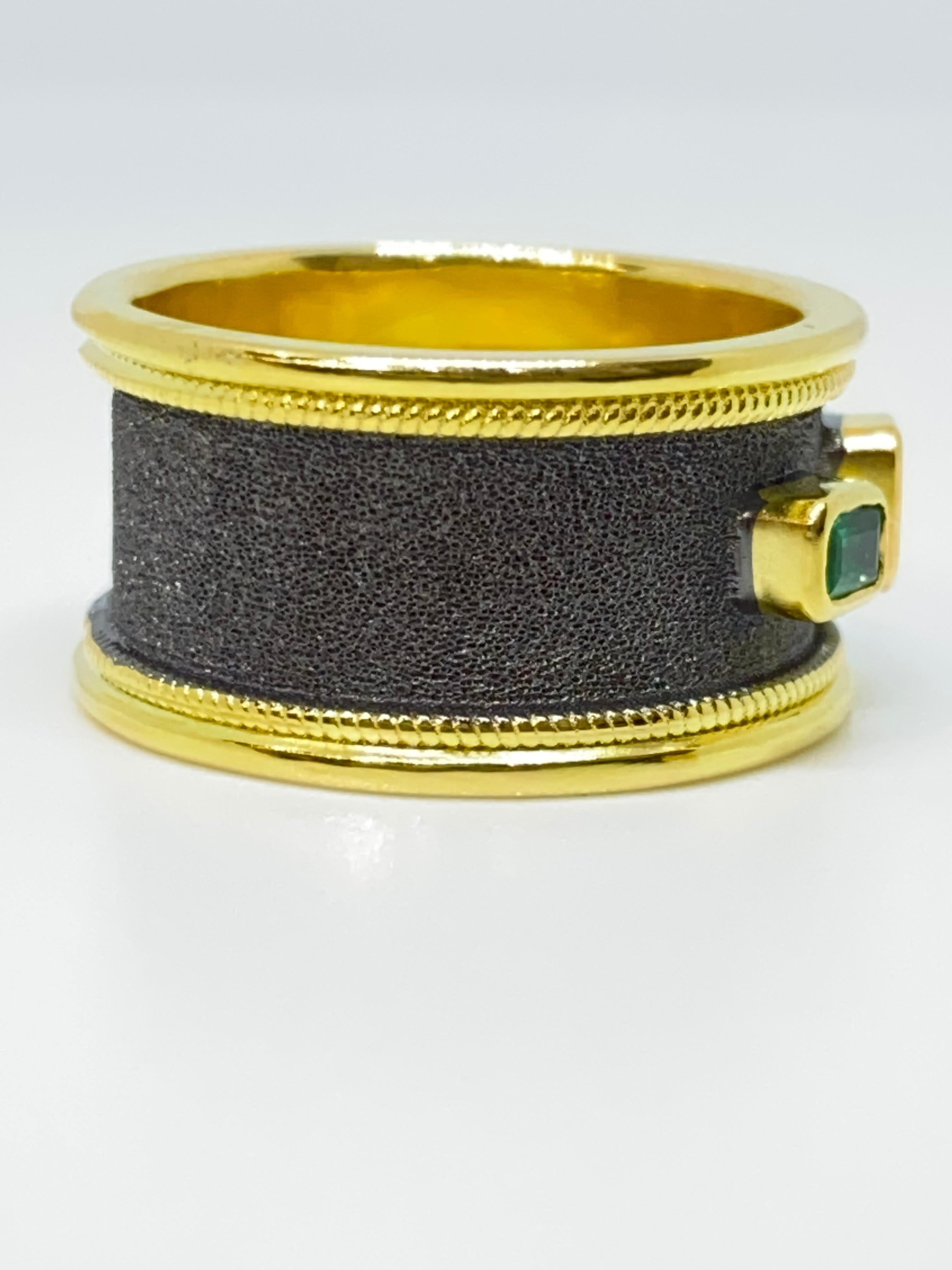 Emerald Cut Georgios Collections 18 Karat Yellow Gold Diamond and Emerald Two-Tone Band Ring For Sale
