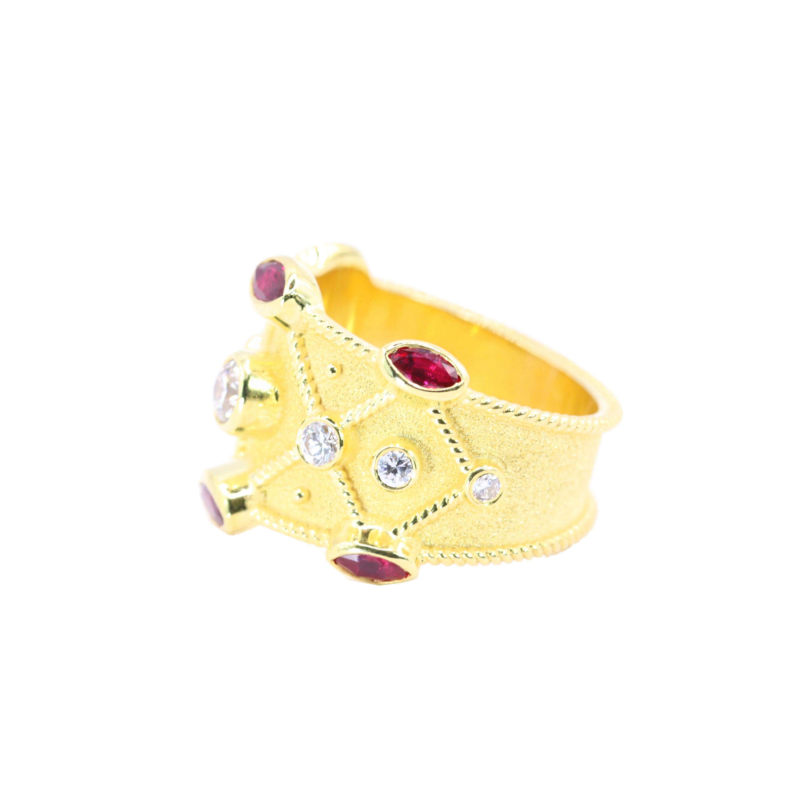 Georgios Collections Anillo de oro amarillo de 18 quilates con diamantes y rubí granulado Bizantino en venta
