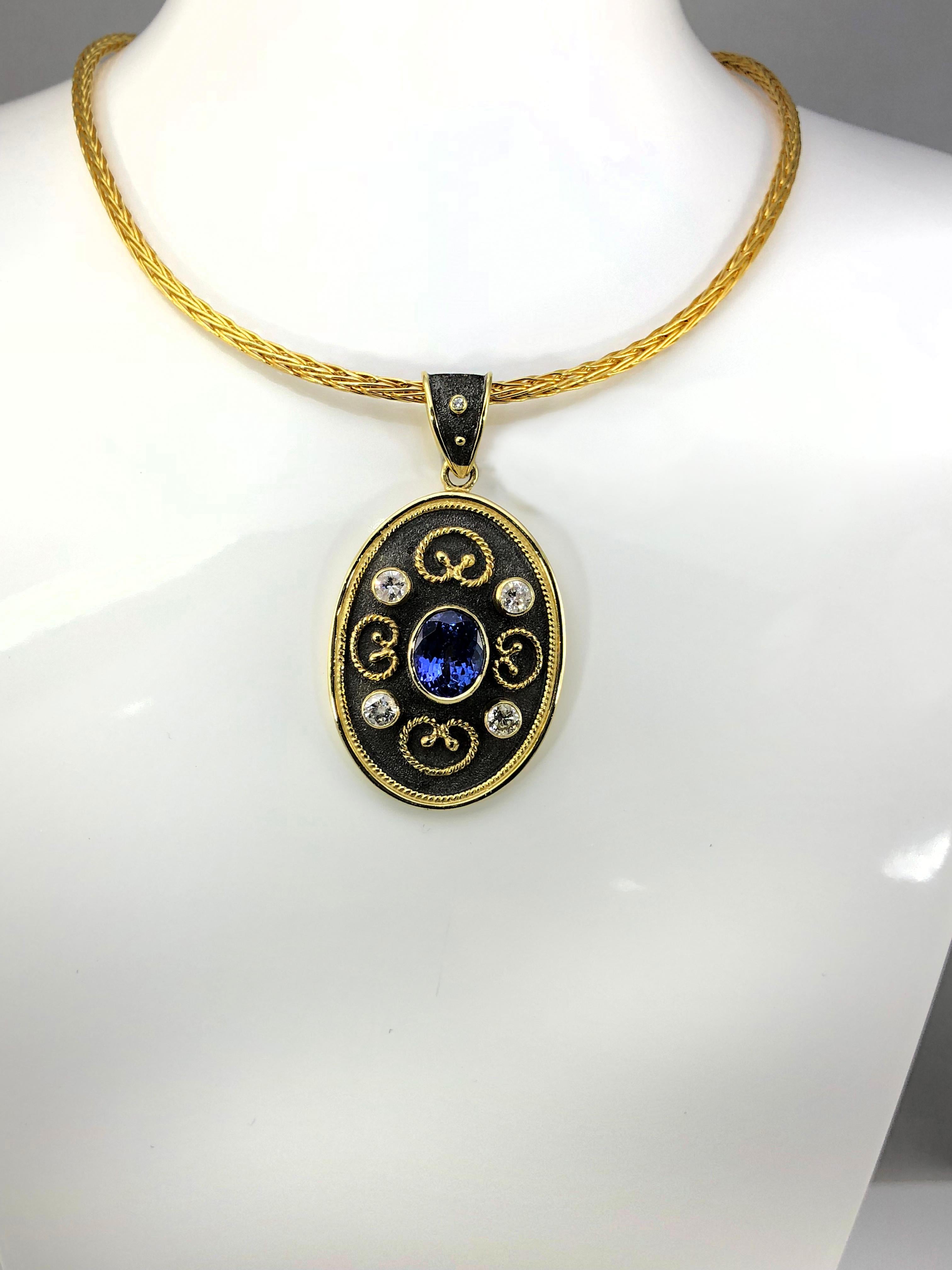 Georgios Collections 18 Karat Gelbgold Halskette mit Tansanit und Diamant-Anhänger (Ovalschliff) im Angebot