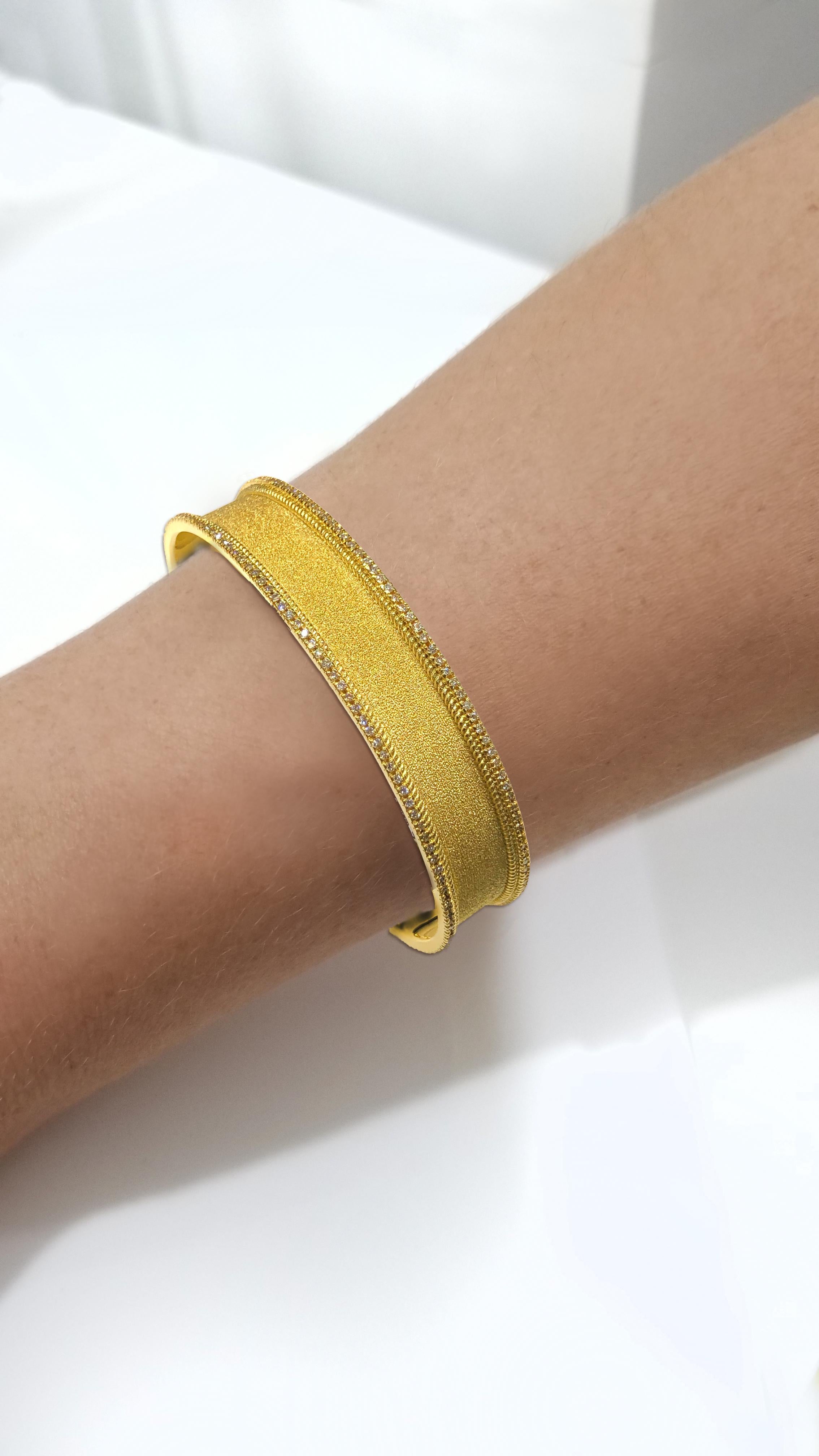 Georgios Collections Bracelet jonc en or 18 carats bicolore avec diamants et rhodium en vente 5