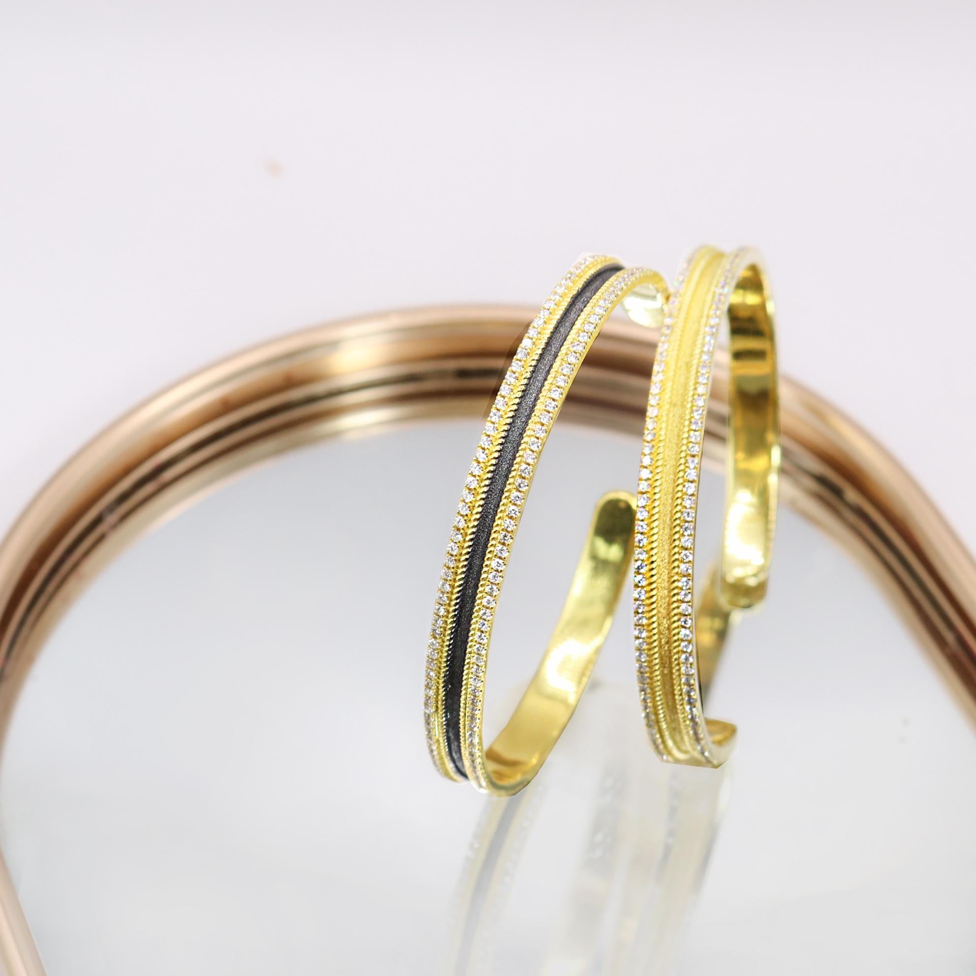 Georgios Collections Bracelet jonc byzantin en or jaune 18 carats avec diamants en vente 1