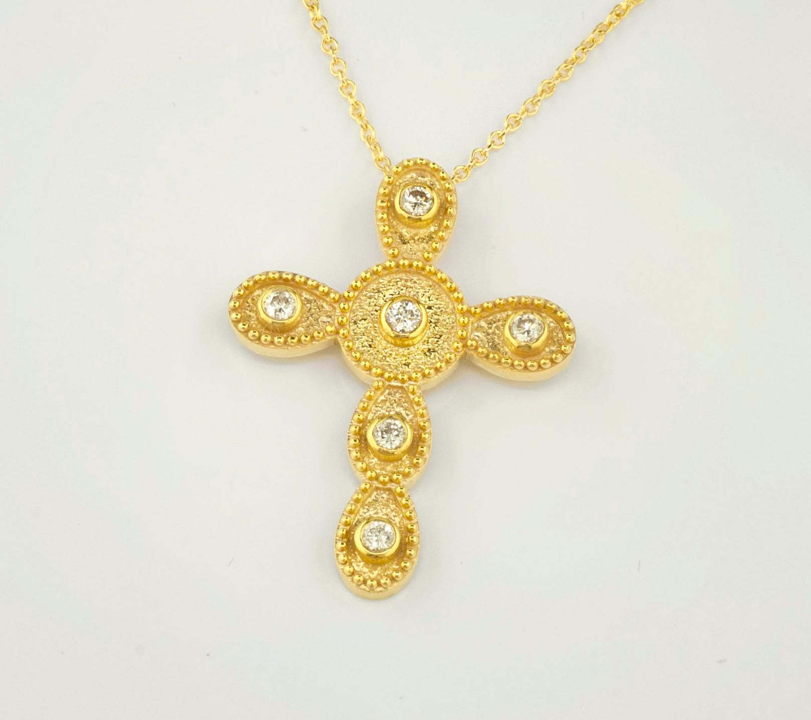 Georgios Kollektionen 18 Karat Gelbgold Diamant Byzantinischer Stil Kreuz Halskette (Brillantschliff) im Angebot