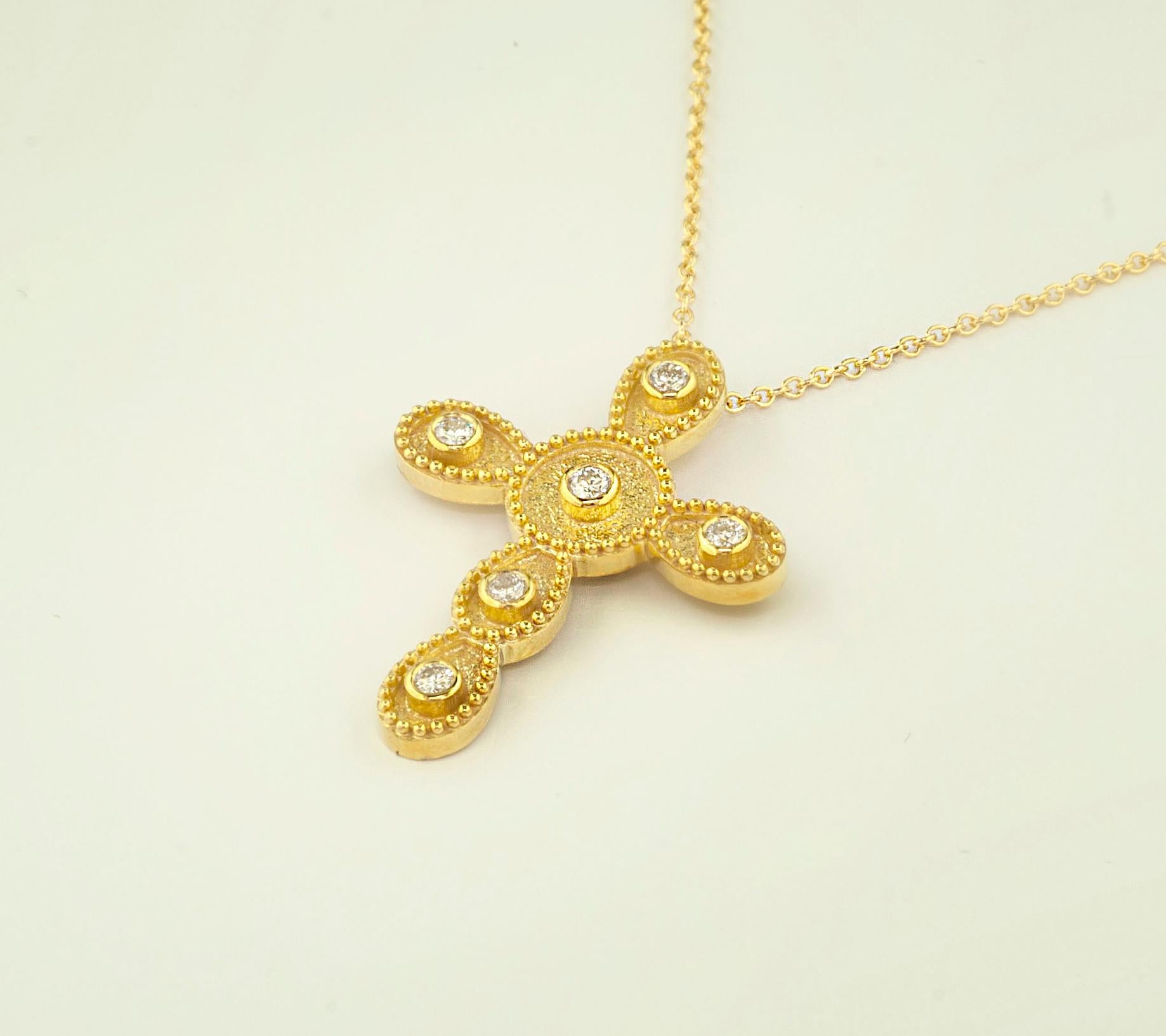 Georgios Collections Collier à croix de style byzantin en or jaune 18 carats et diamants en vente 1