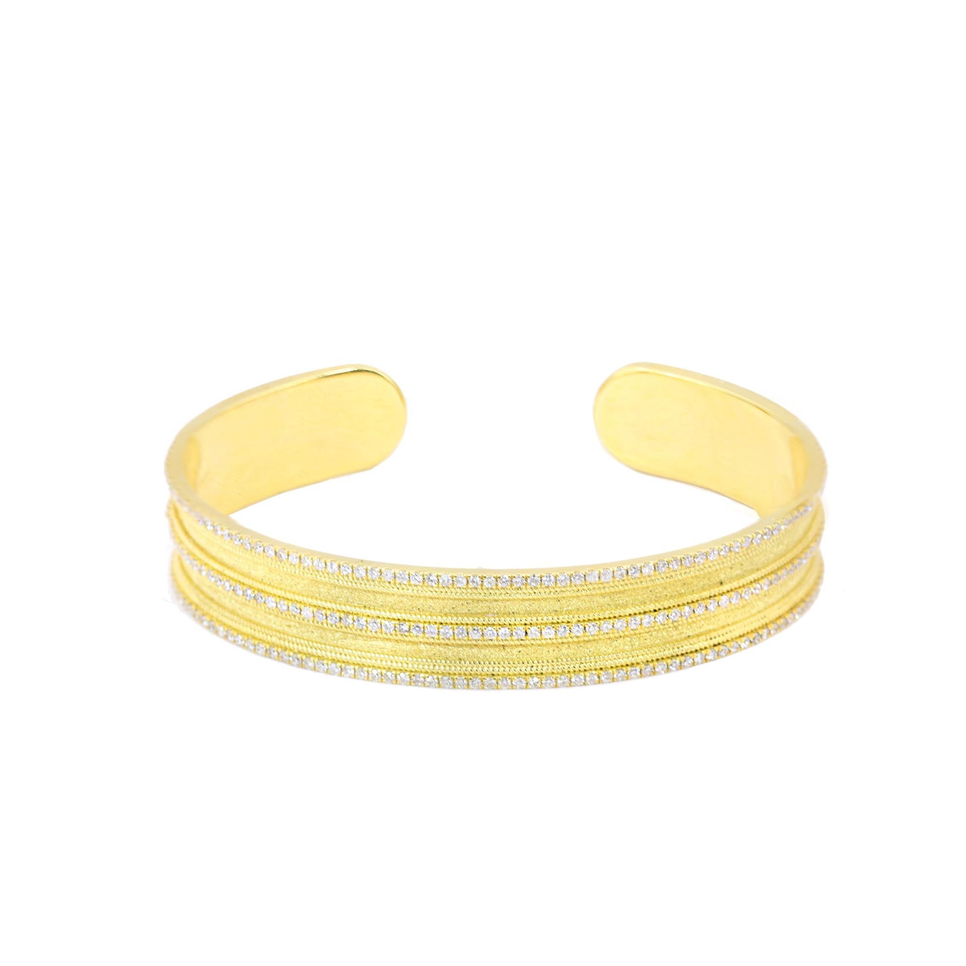 Byzantin Georgios Collections Bracelet jonc large byzantin en or jaune 18 carats avec diamants en vente