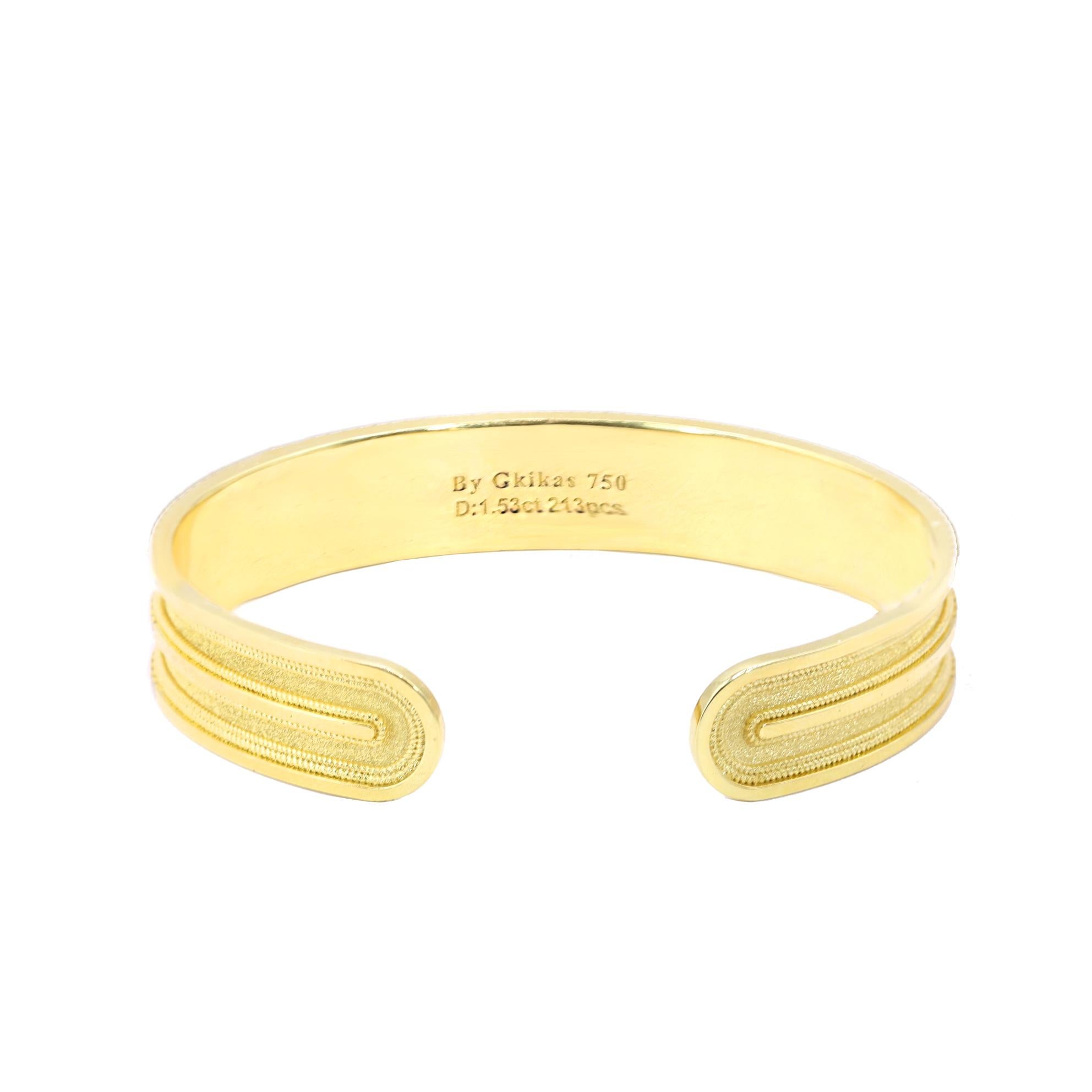 Taille ronde Georgios Collections Bracelet jonc large byzantin en or jaune 18 carats avec diamants en vente