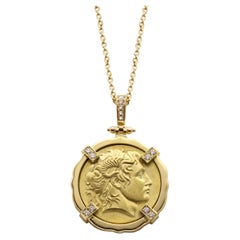 Georgios Collections Ciondolo con moneta di Alexander in oro giallo 18 carati con diamante