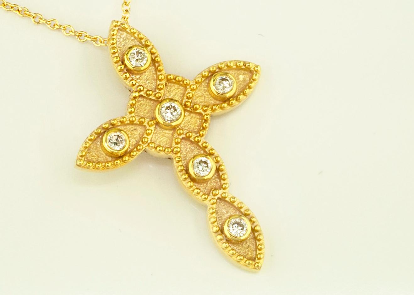 Georgios Kollektionen 18 Karat Gelbgold Diamant-Kreuz und Kette Halskette im Angebot 8