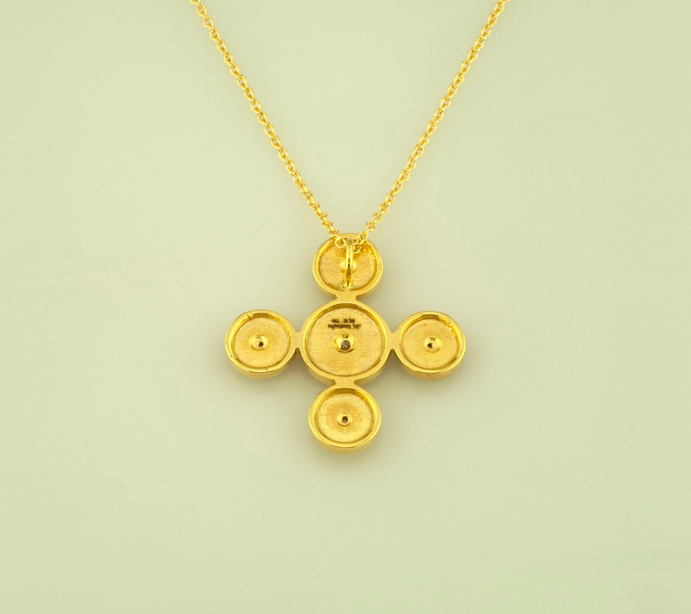 Georgios Collections Pendentif croix en or jaune 18 carats avec chaîne en vente 2