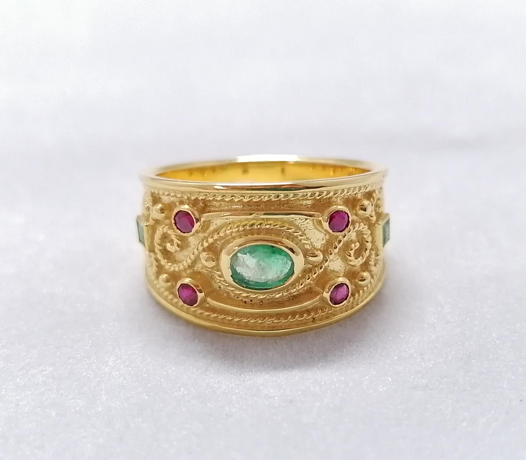 Bague jonc collection Georgios en or jaune 18 carats, diamant, émeraude et rubis en vente 9