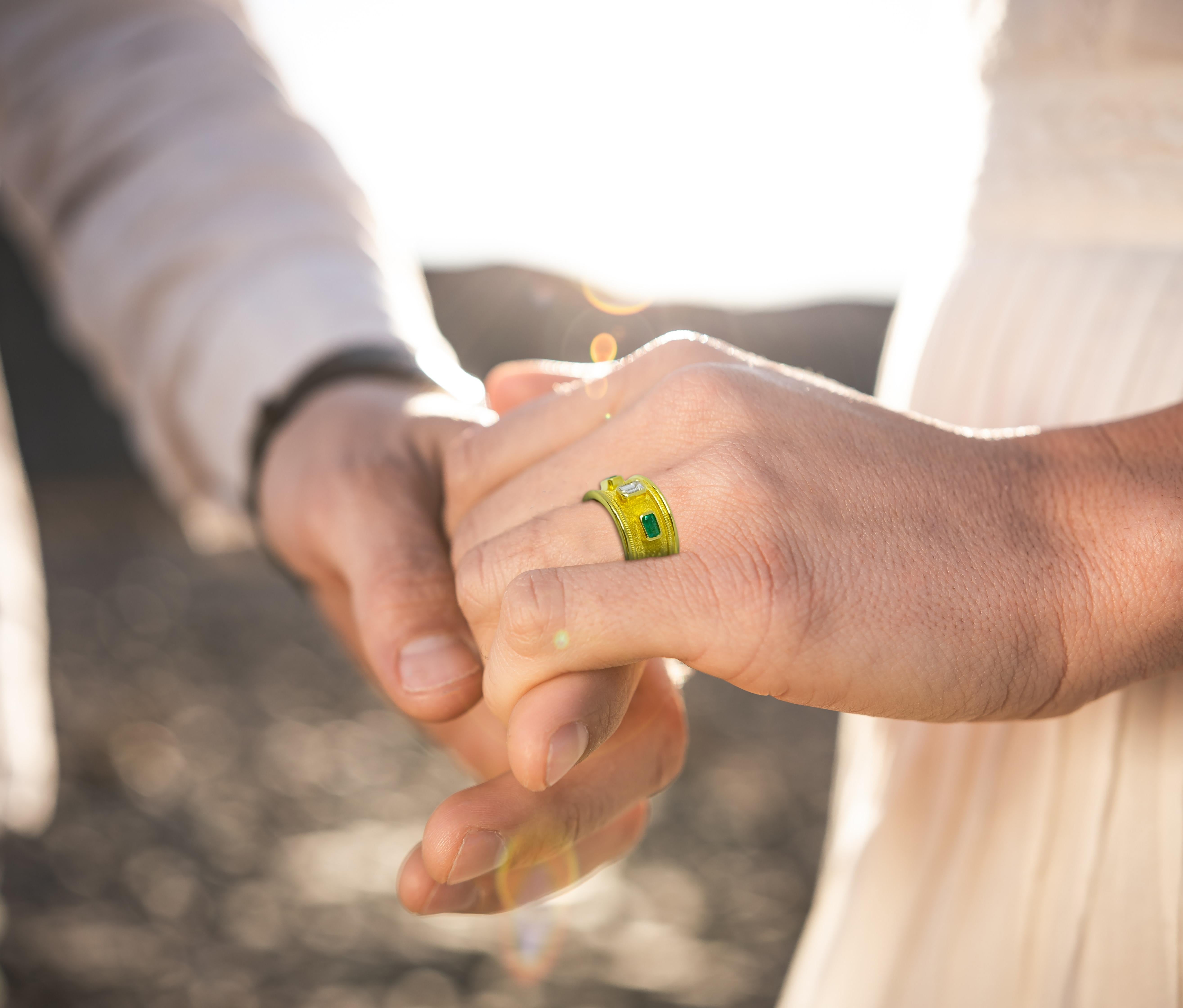 emerald band ring yellow gold