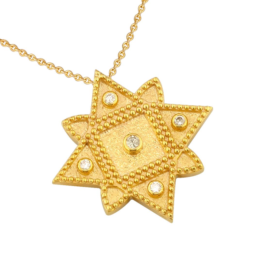 Diese S.Georgios Designerkette aus 18 Karat Gelbgold ist mikroskopisch genau mit handgefertigter Perlengranulation verziert und mit einem einzigartigen Samtuntergrund versehen. Diese wunderschöne Sonnenschliff-Halskette hat 5 weiße Diamanten im