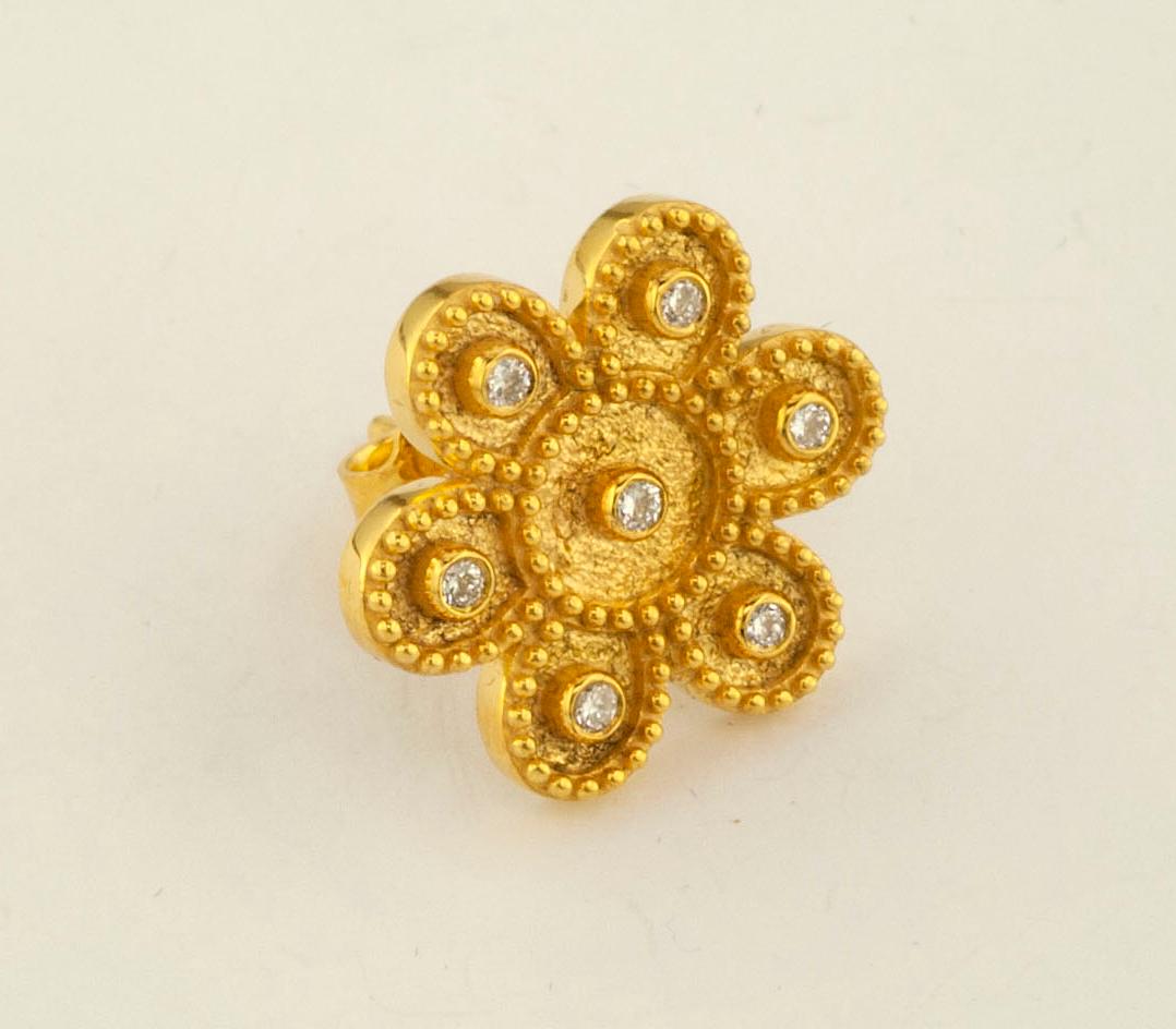 Georgios Kollektionen 18 Karat Gelbgold Diamant Runde Blumen-Ohrstecker im Angebot 1