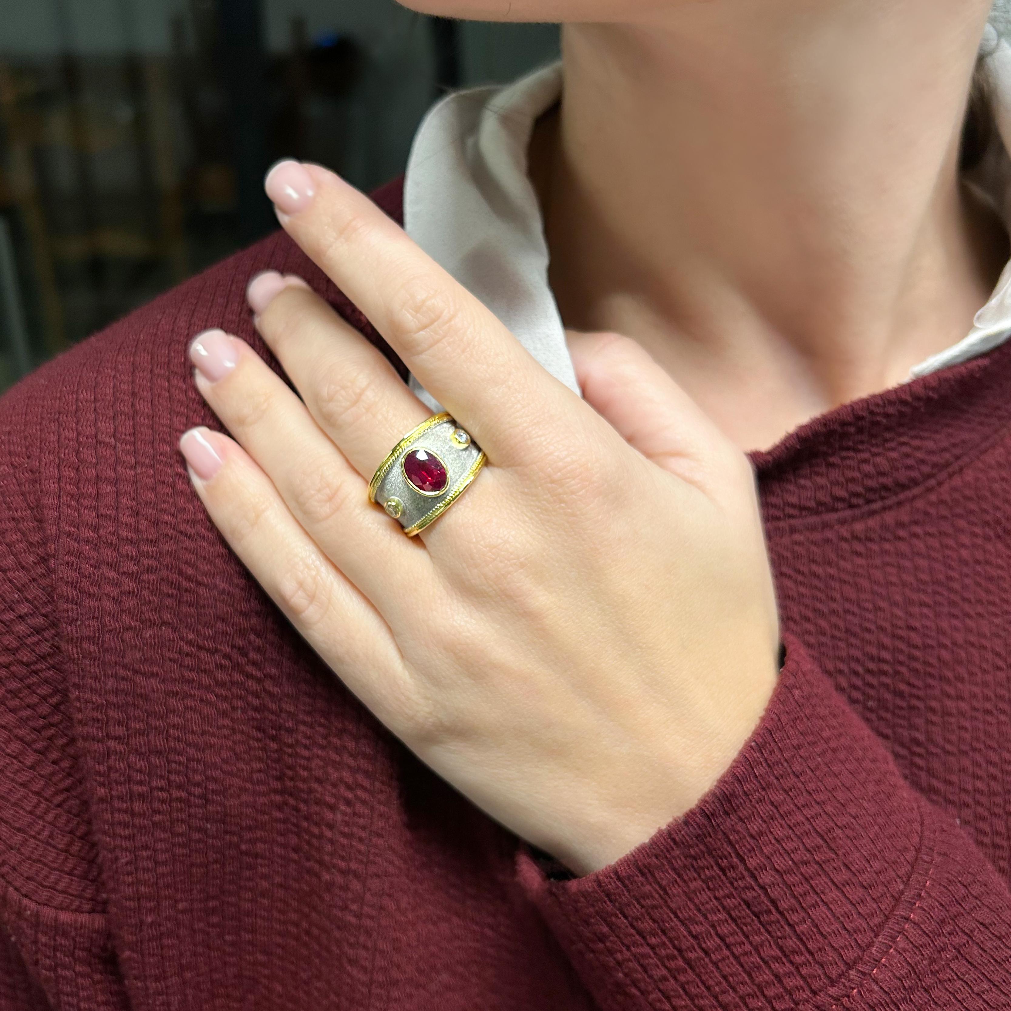 Georgios Collections Anillo de oro amarillo de 18 quilates con diamantes y rubí y rodio blanco en venta 9