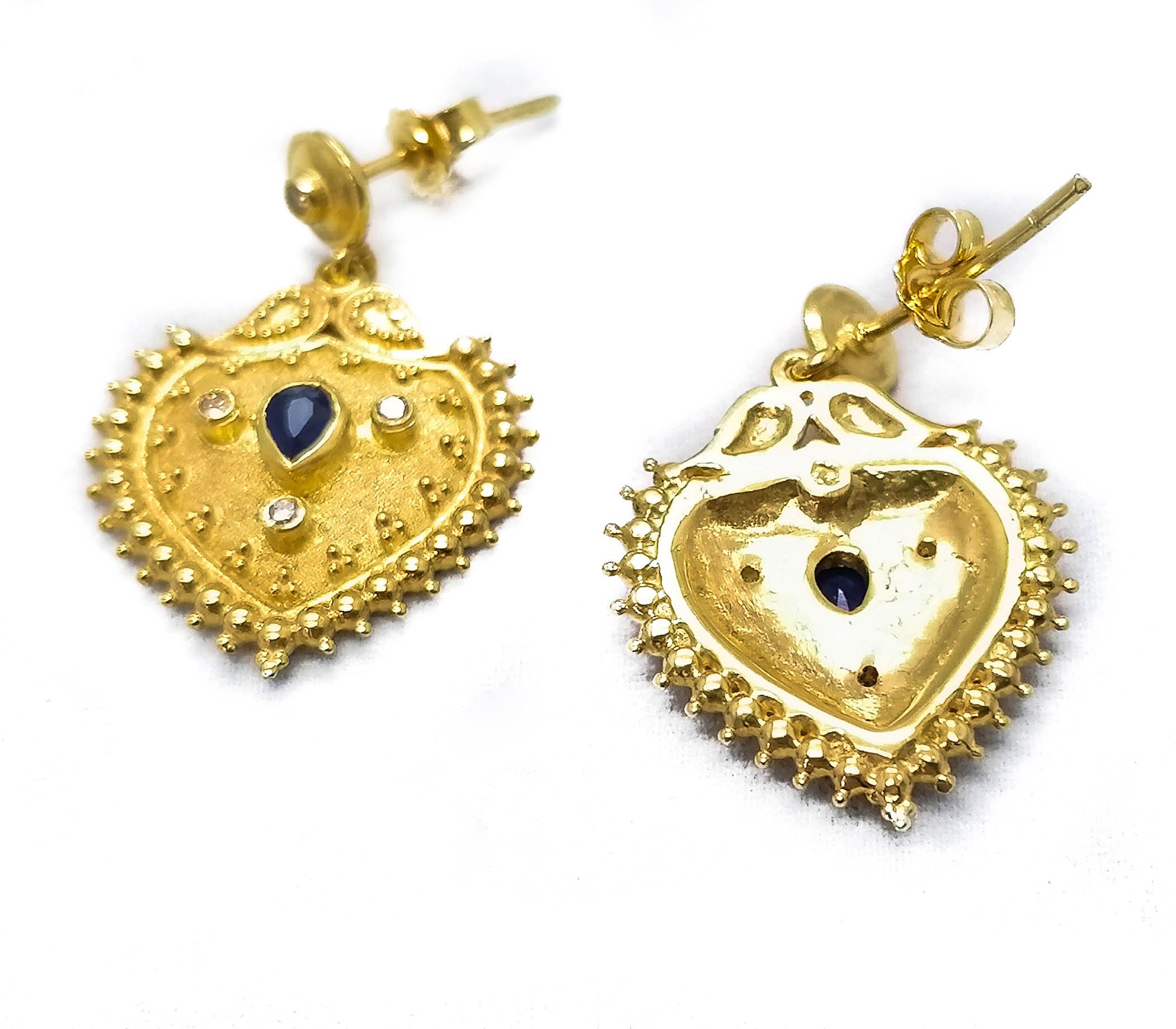 Georgios Kollektionen 18 Karat Gelbgold Diamant-Saphir-Tropfenohrringe (Byzantinisch) im Angebot