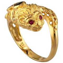 Georgios Collections, bague tête de lion en or jaune 18 carats, diamants et saphirs
