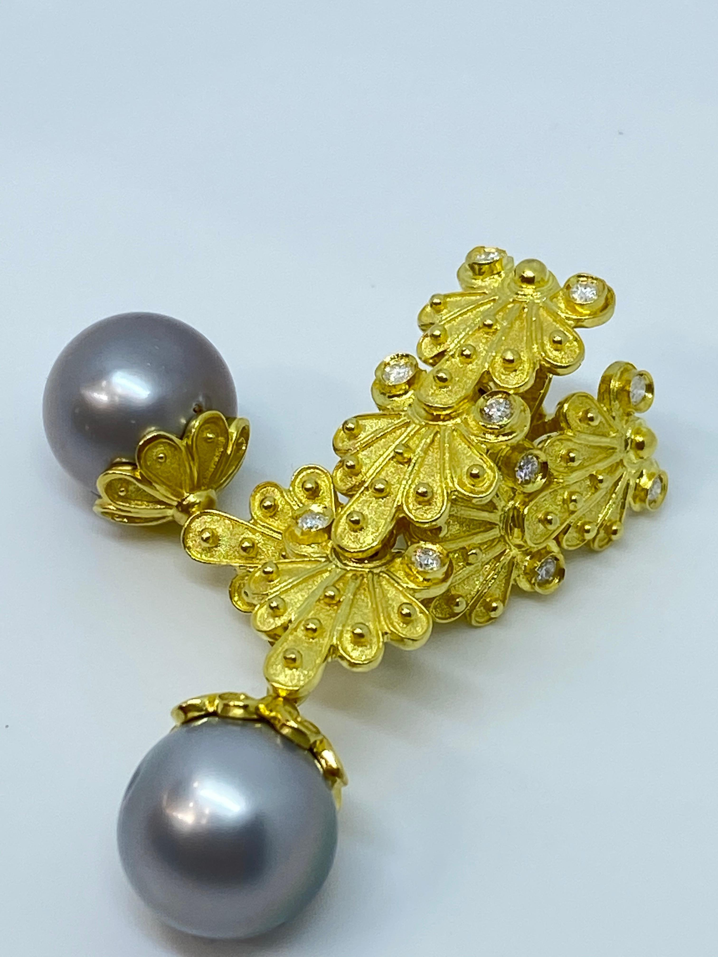 Georgios Collections Boucles d'oreilles en goutte en or jaune 18 carats avec diamants et perles des mers du Sud en vente 10