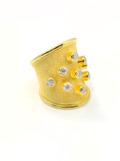 Georgios Collections Byzantinischer breiter Bandring, 18 Karat Gelbgold Diamant