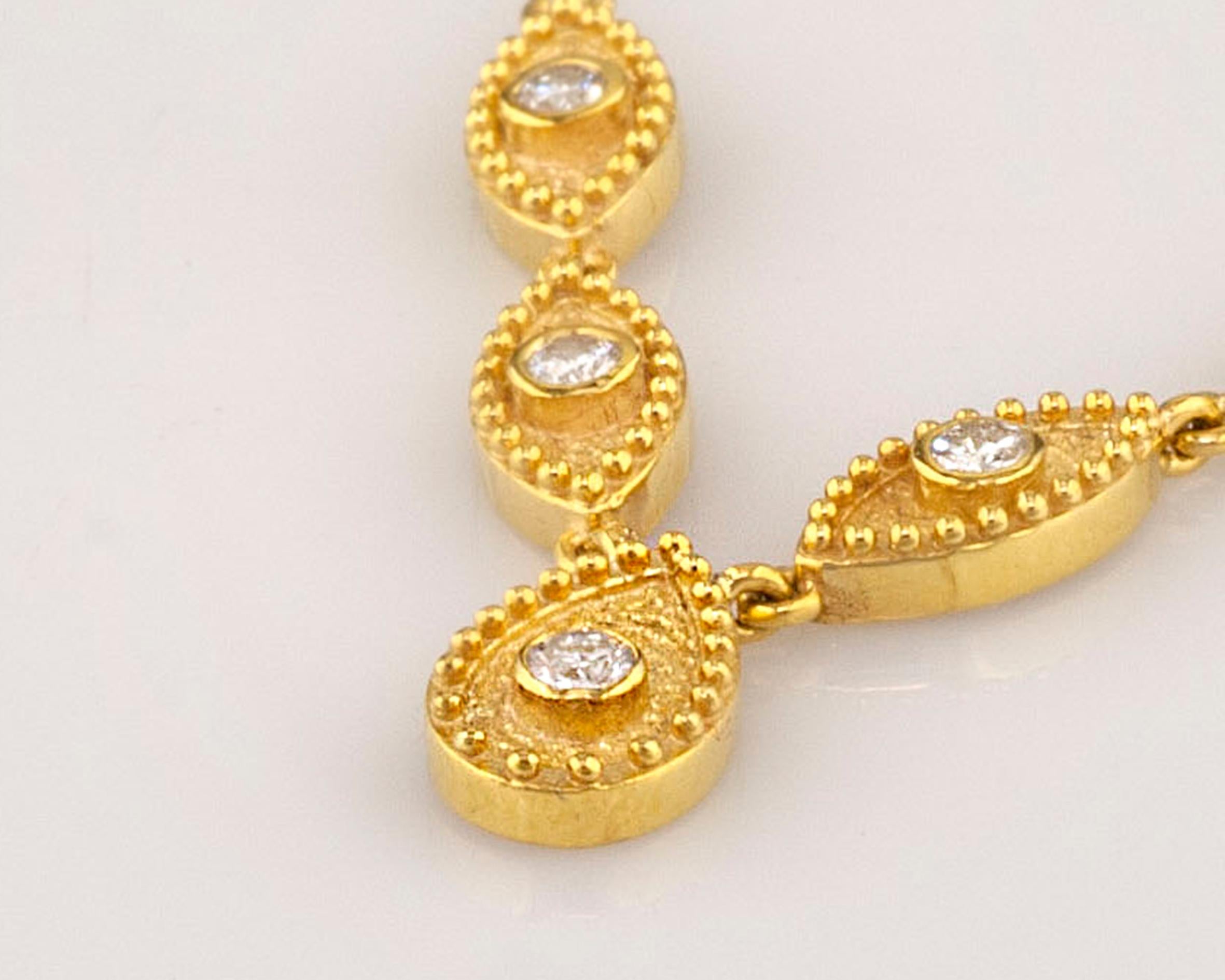 Georgios Kollektionen: 18 Karat Gelbgold Tropfen-Diamant-Anhänger und Halskette im Angebot 1