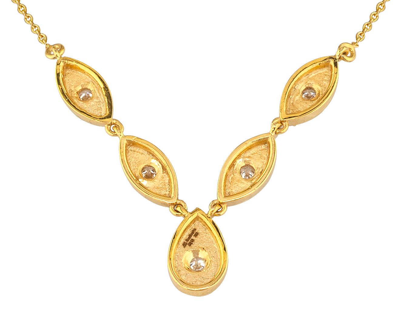 Georgios Kollektionen: 18 Karat Gelbgold Tropfen-Diamant-Anhänger und Halskette im Angebot 2