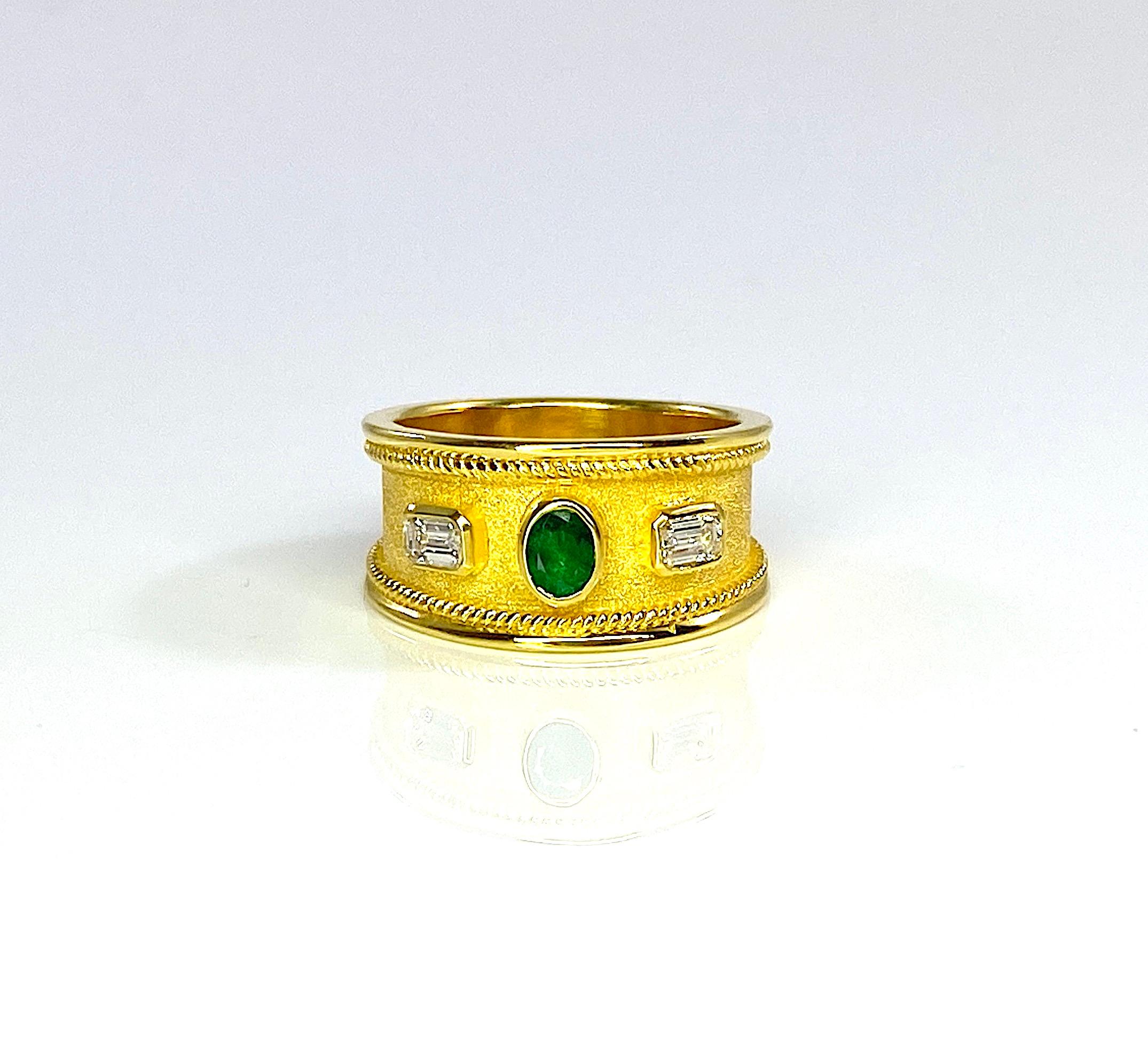 Georgios Collections Ring aus 18 Karat Gelbgold mit Smaragd und weißem Diamanten im Angebot 4