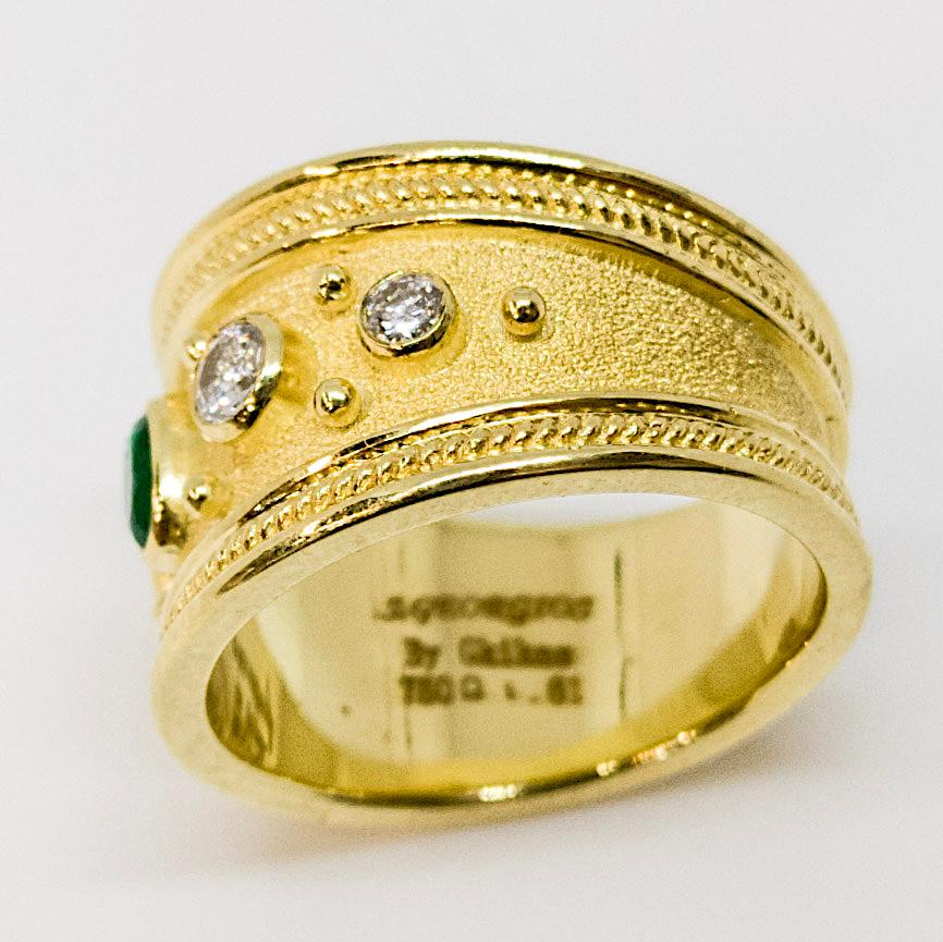 Georgios Kollektionen Ring aus 18 Karat Gelbgold mit Smaragd und weißen Diamanten für Damen oder Herren im Angebot