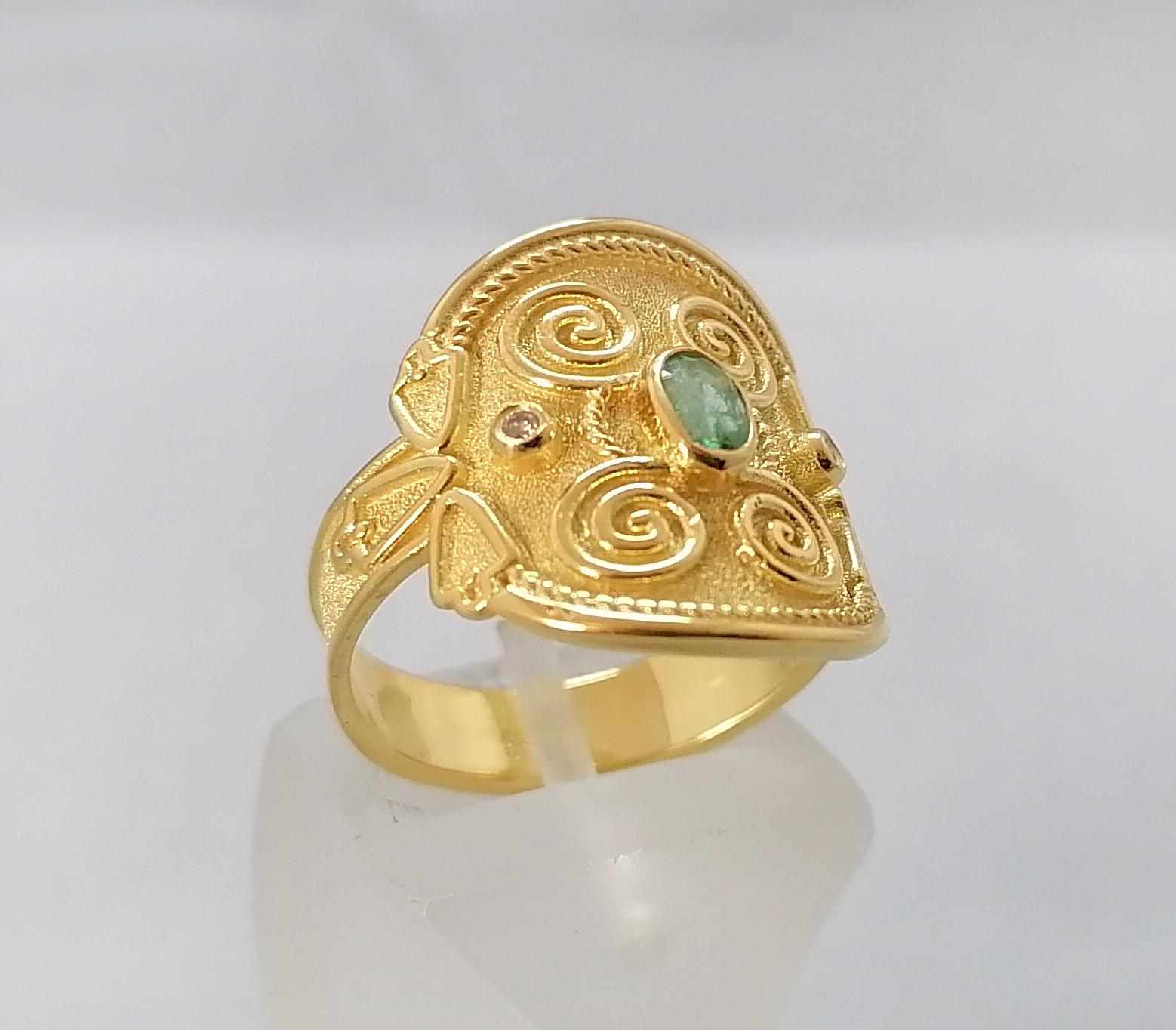 Georgios Collections Bague jonc byzantine en or jaune 18 carats avec émeraudes et diamants en vente 1