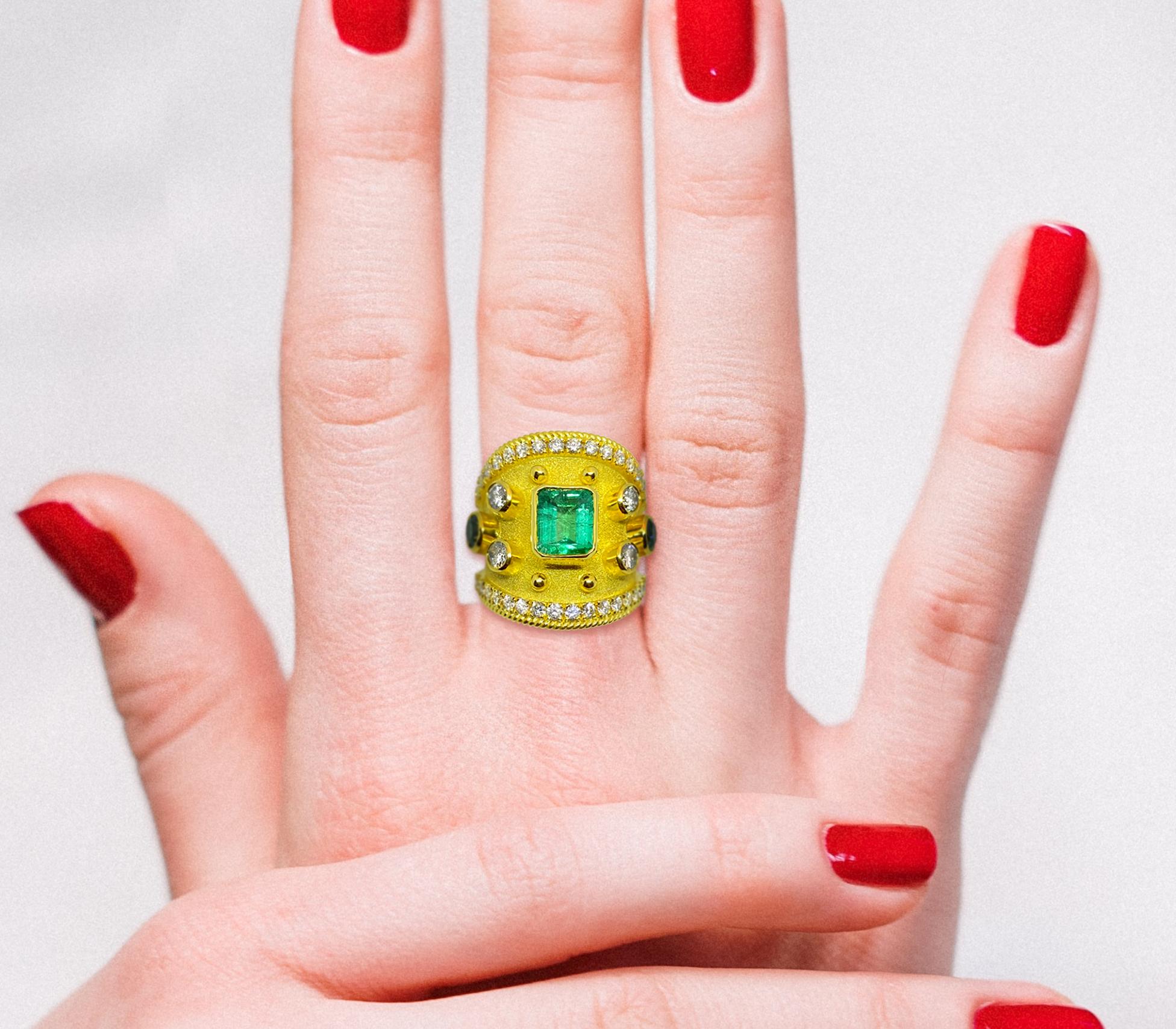 Georgios Kollektionen 18 Karat Gelbgold Smaragd Multi-Color Diamant-Ring im Angebot 9