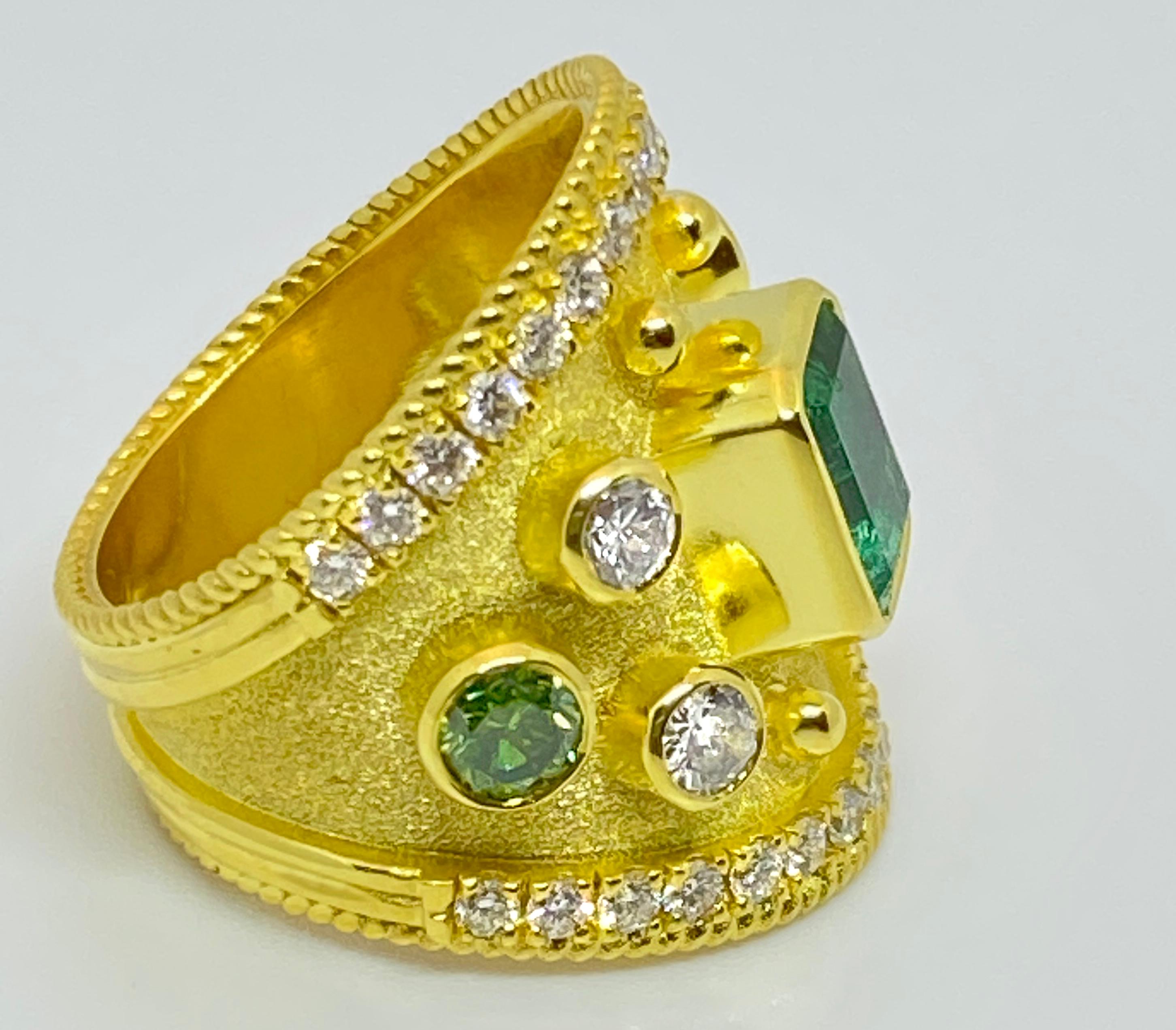 Georgios Kollektionen 18 Karat Gelbgold Smaragd Multi-Color Diamant-Ring im Angebot 2