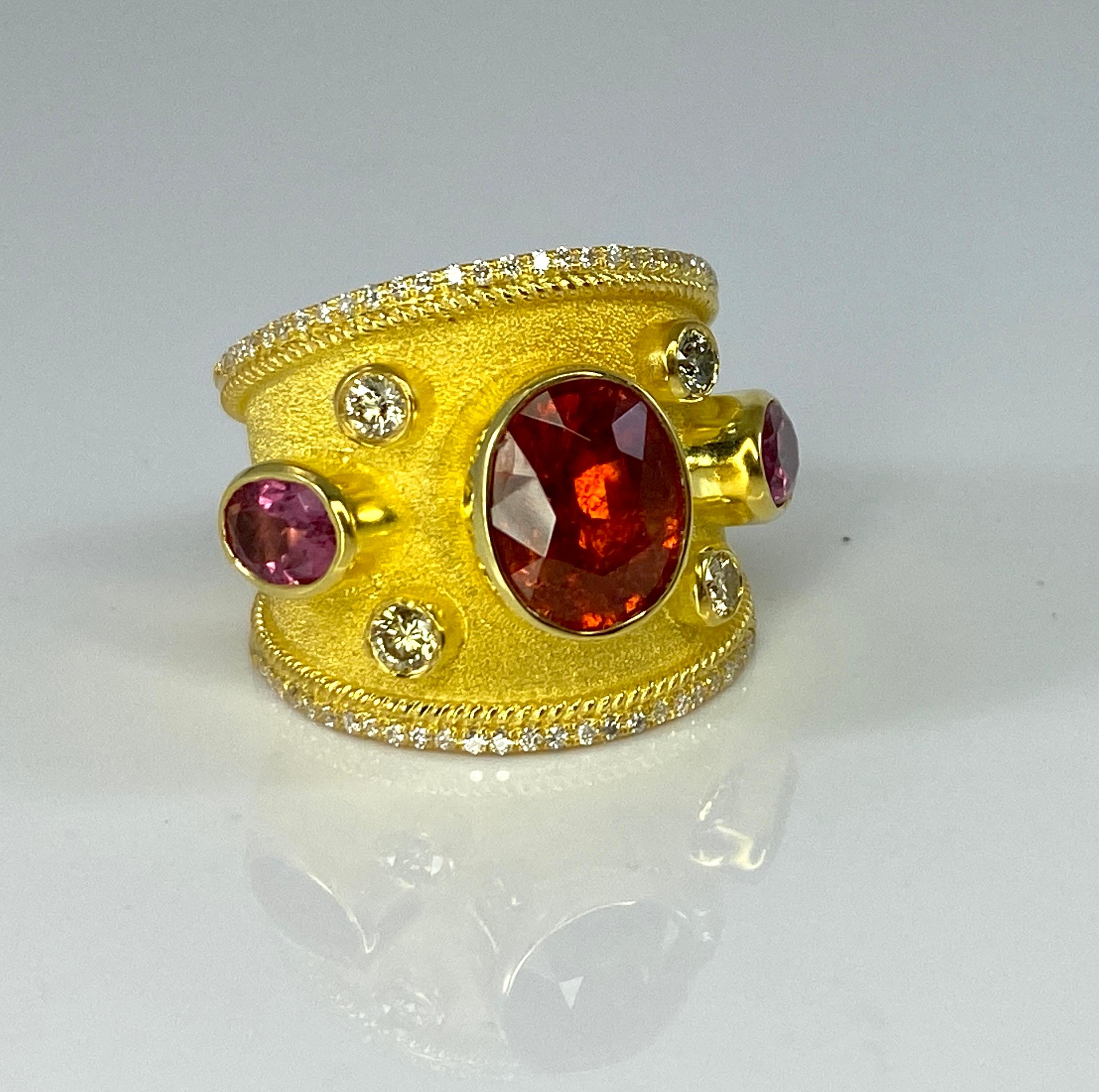 Georgios Kollektionen 18 Karat Gelbgold Feueropal Rosa Turmalin Diamantring für Damen oder Herren im Angebot
