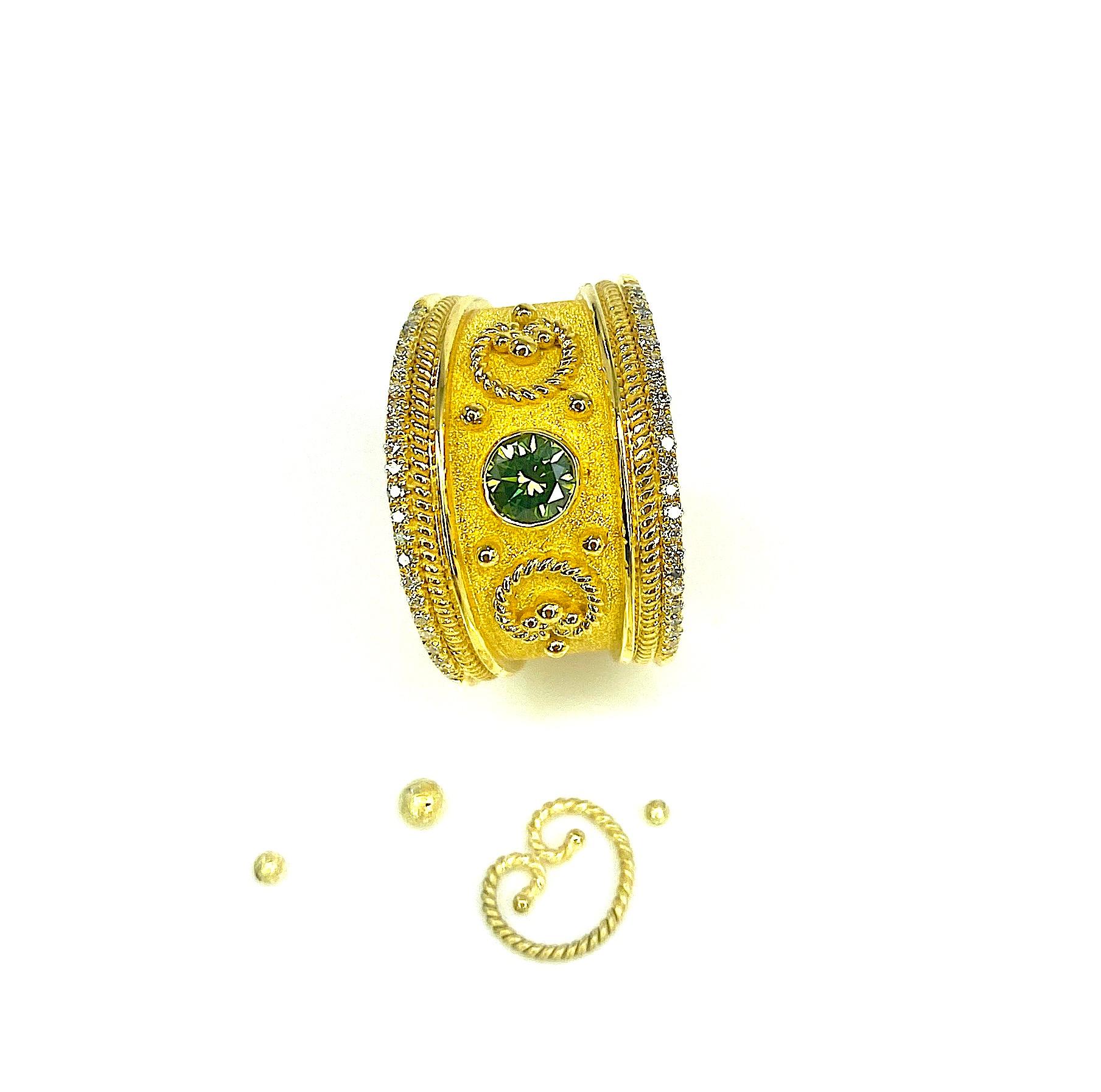 Georgios Kollektionen Ring aus 18 Karat Gelbgold mit grünen und weißen Diamanten  im Angebot 9