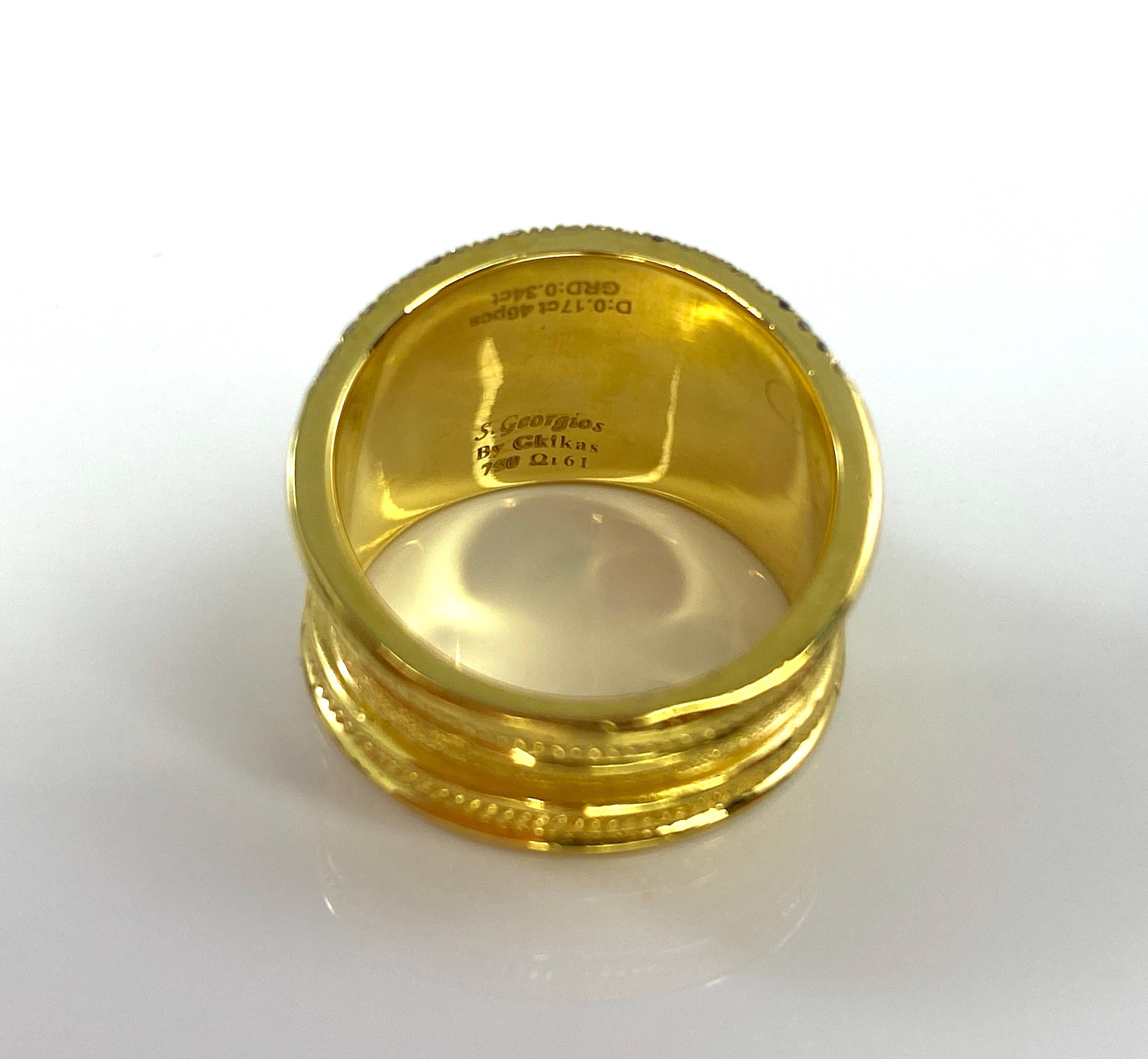 Georgios Kollektionen Ring aus 18 Karat Gelbgold mit grünen und weißen Diamanten  im Zustand „Neu“ im Angebot in Astoria, NY
