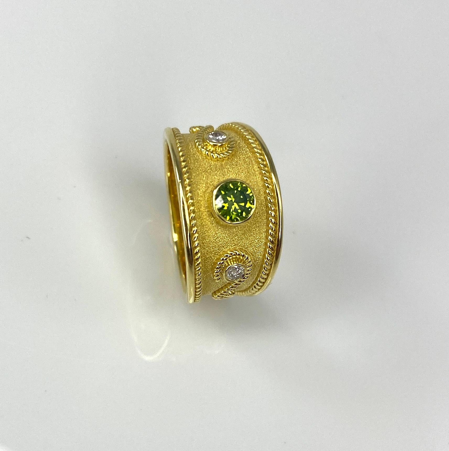 Georgios Collections 18 Karat Yellow Gold Green and White Diamond Ring  In New Condition For Sale In Astoria, NY