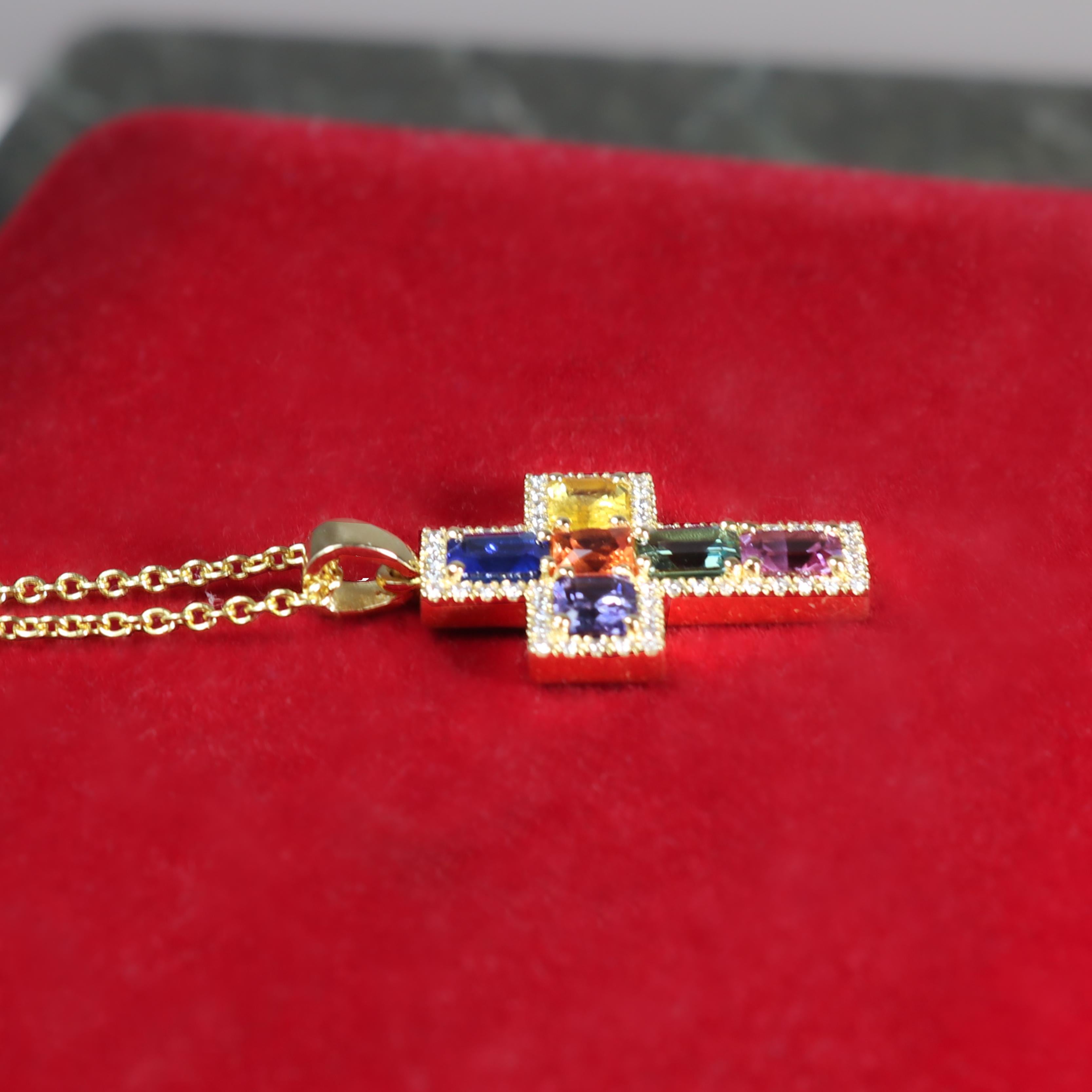 Georgios Collections Croix en or jaune 18 carats avec saphirs et diamants en vente 2