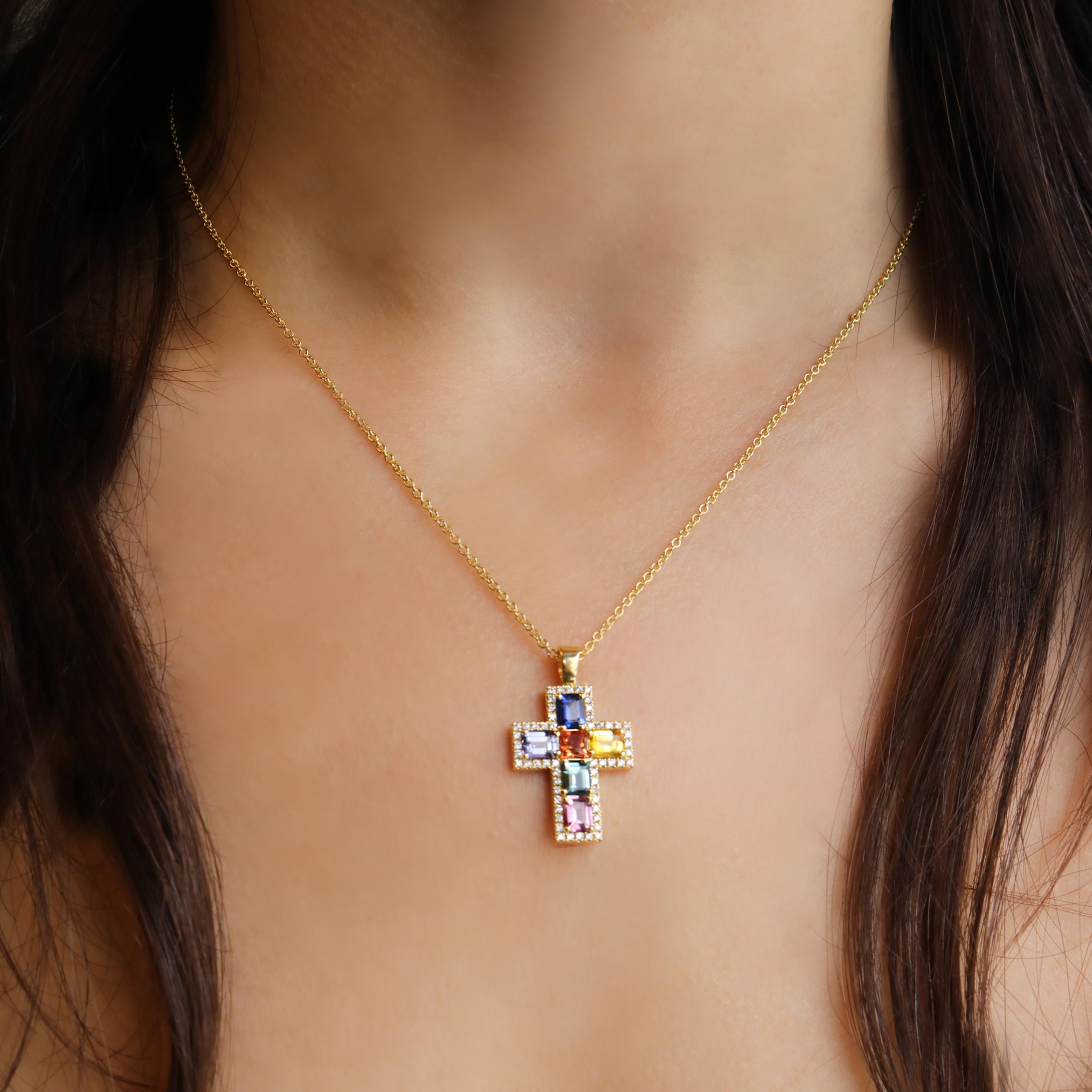 Georgios Collections Croix en or jaune 18 carats avec saphirs et diamants en vente 3