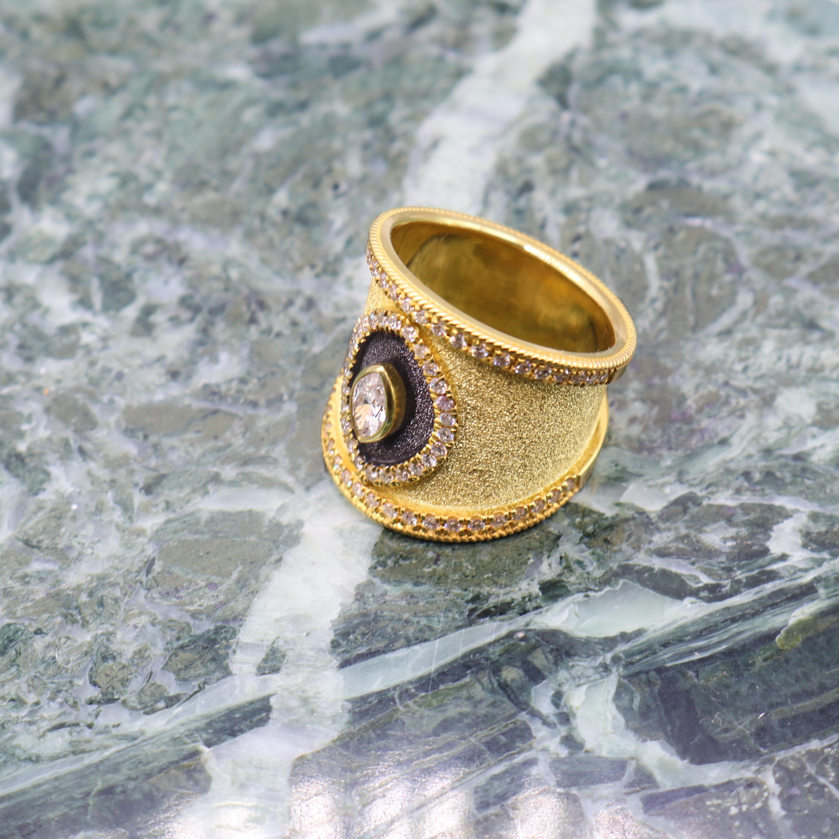 Georgios Collections Anillo Navette de Diamantes en Oro Amarillo de 18 Kilates y Rodio Negro en venta 4