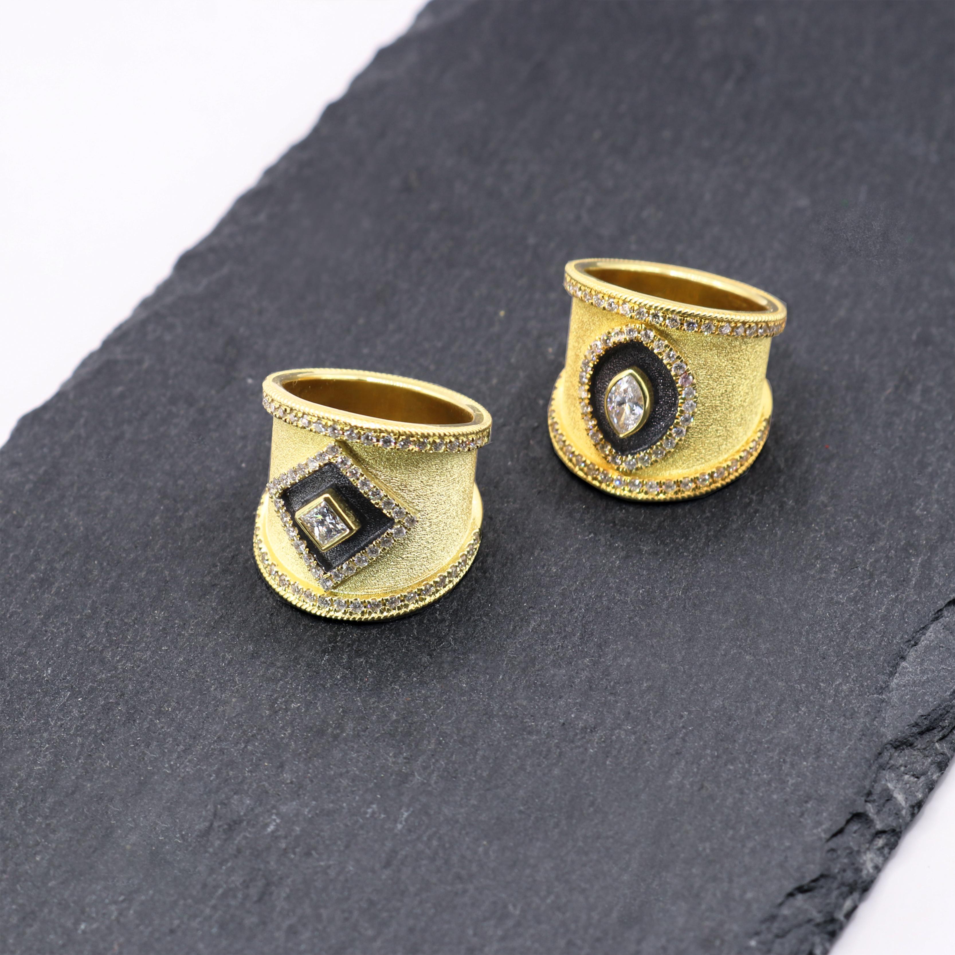 Georgios Collections Anillo Navette de Diamantes en Oro Amarillo de 18 Kilates y Rodio Negro en venta 3