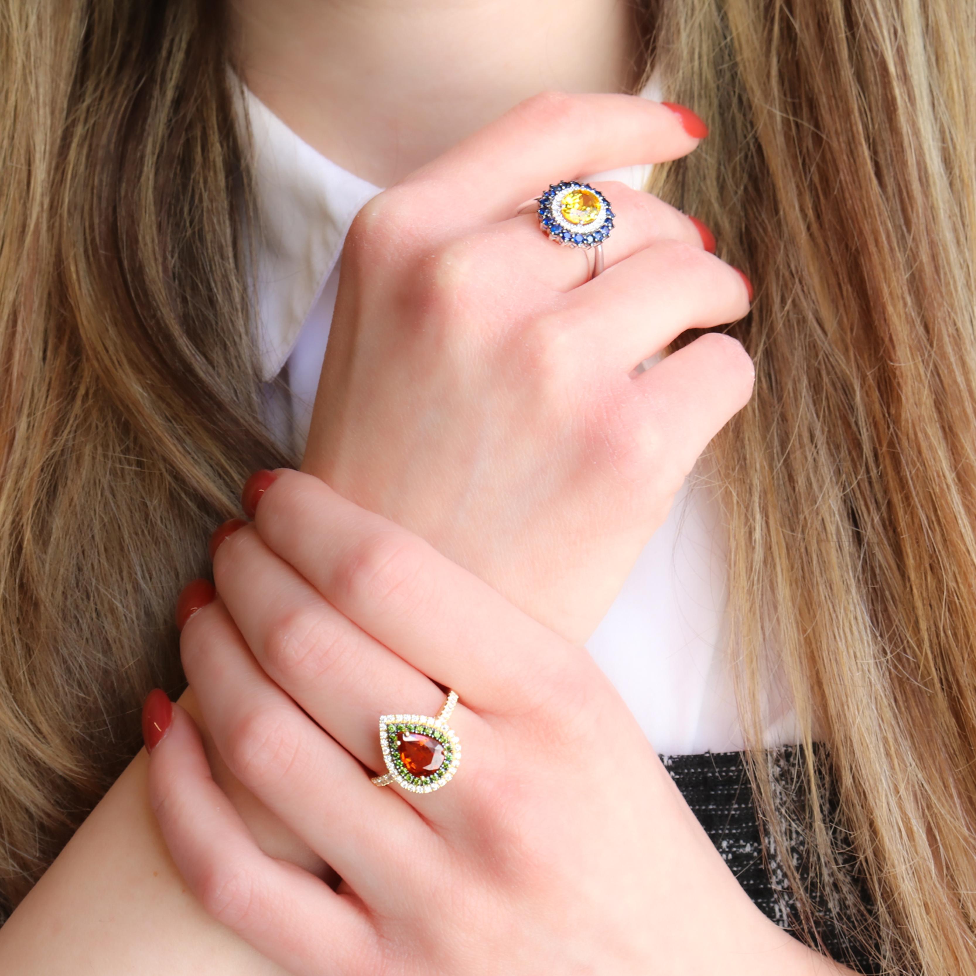 Georgios Collections 18 Karat Yellow Gold Orange Sapphire & Green Diamods Ring en venta 5
