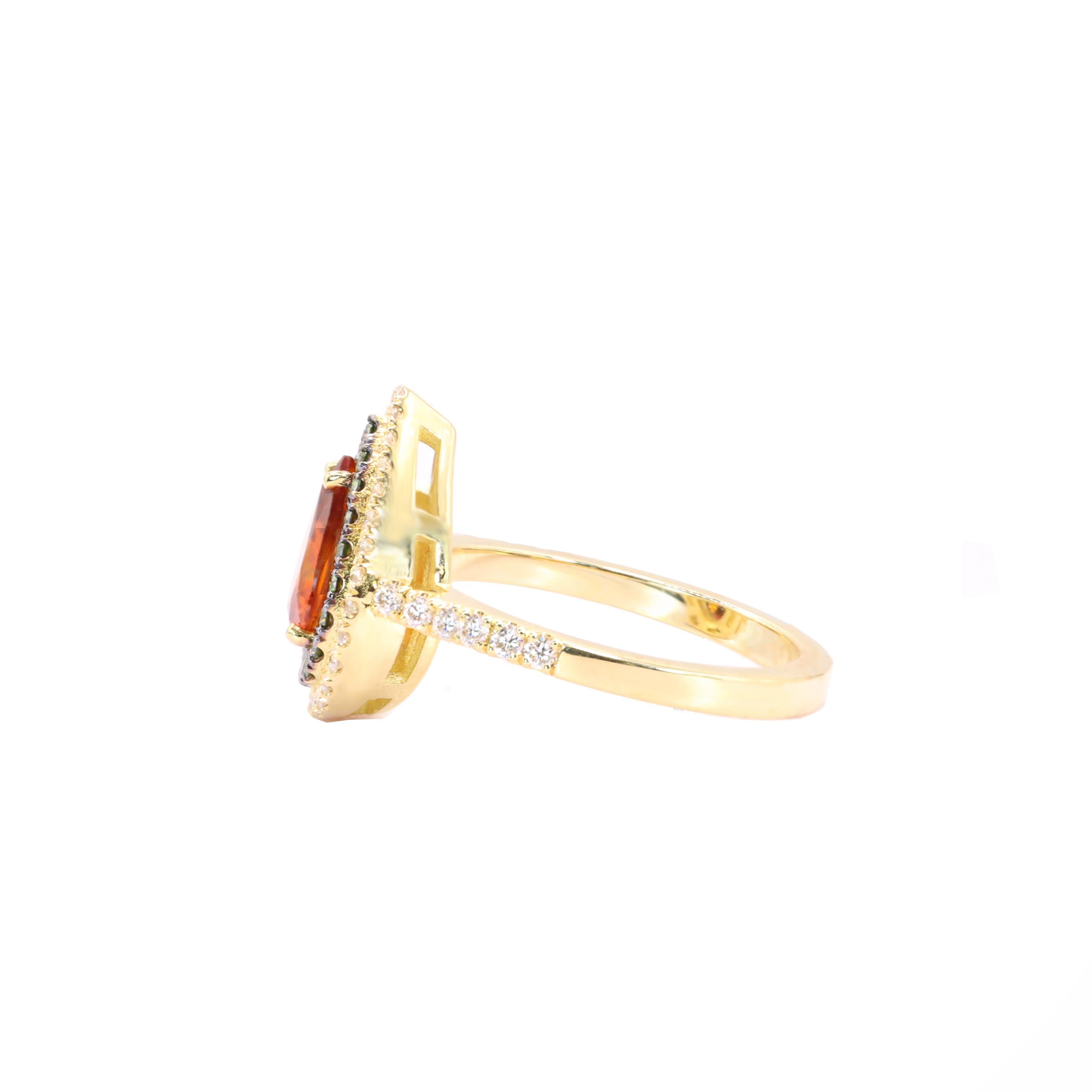 Georgios Collections 18 Karat Yellow Gold Orange Sapphire & Green Diamods Ring Contemporáneo en venta